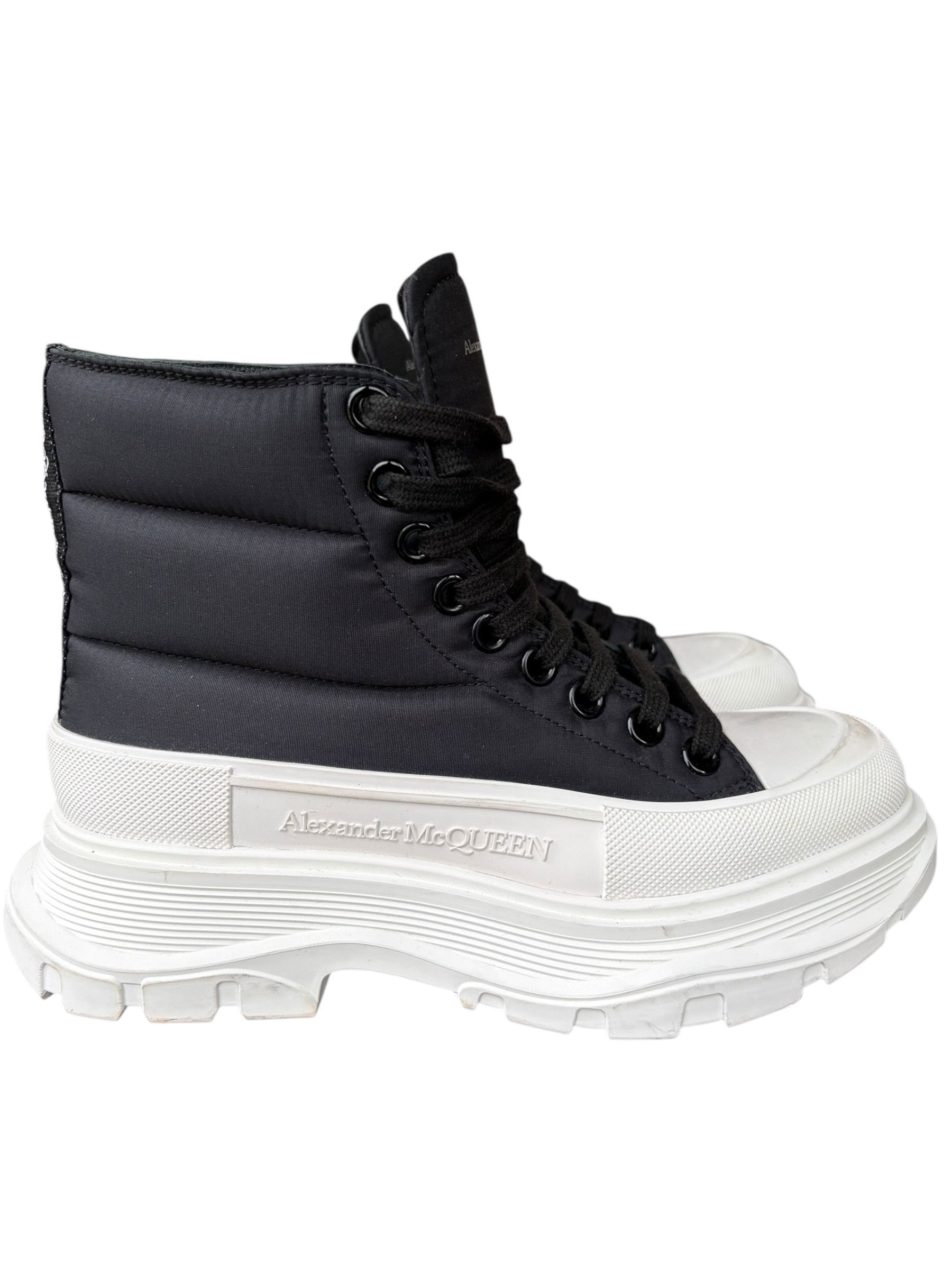 Alexander McQueen Alexander McQueen Black Puffer Slick High-Top Sneakers Size US 7 / IT 37 - 1 Thumbnail