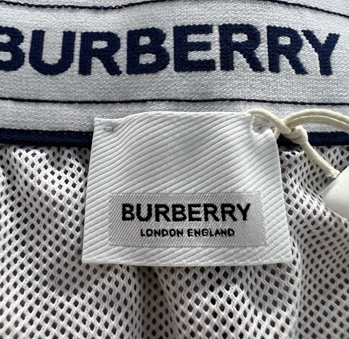 Burberry Burberry Shark Shorts J41 Size US 26 / EU 42 - 3 Thumbnail