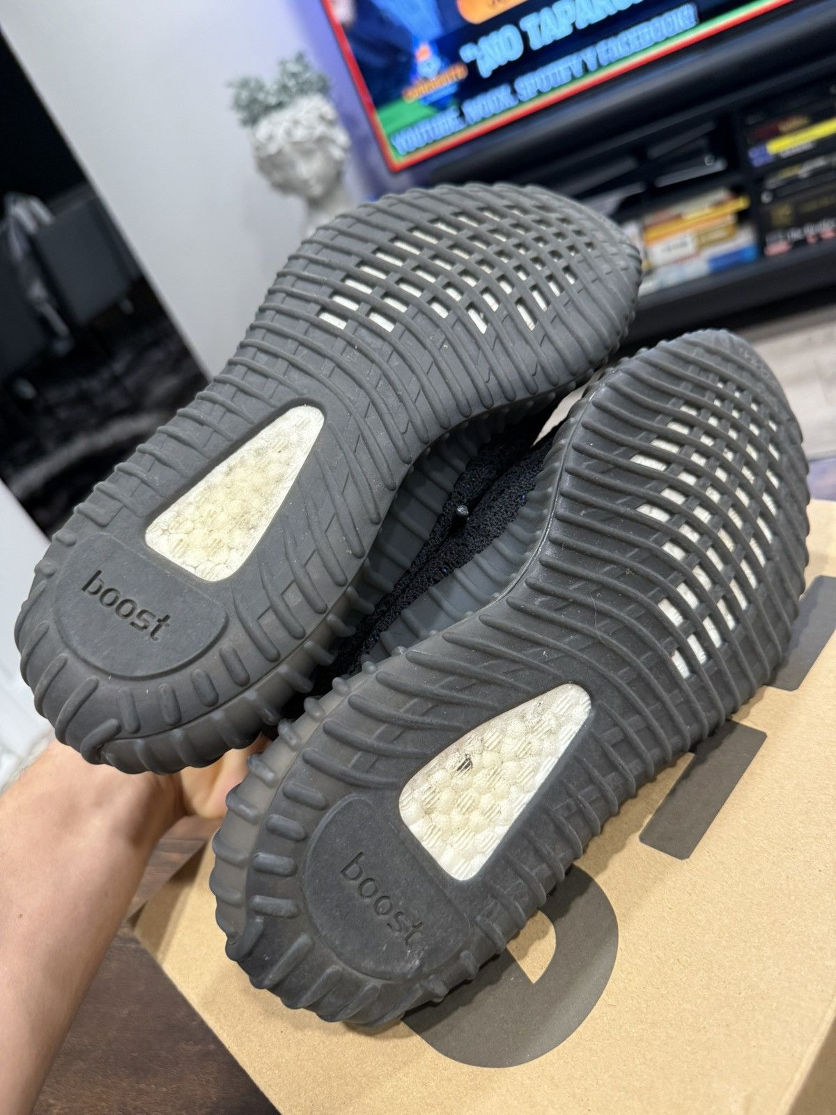 Yeezy Adidas Yeezy 350 Dazzling Blue M 6 W 7.5 Size US 7.5 / IT 37.5 - 11 Thumbnail