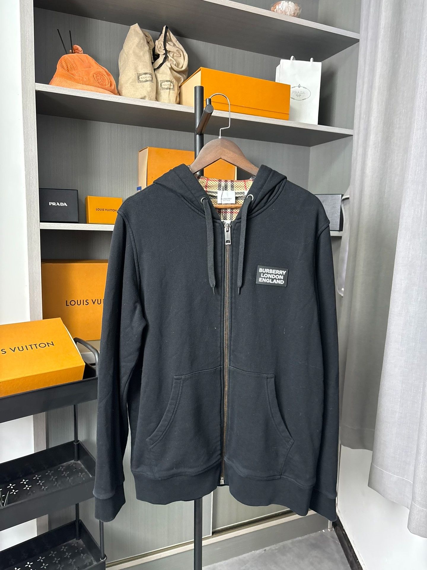 Burberry Burberry Plaid Black Hoodie L Men Size US L / EU 52-54 / 3 - 1 Thumbnail