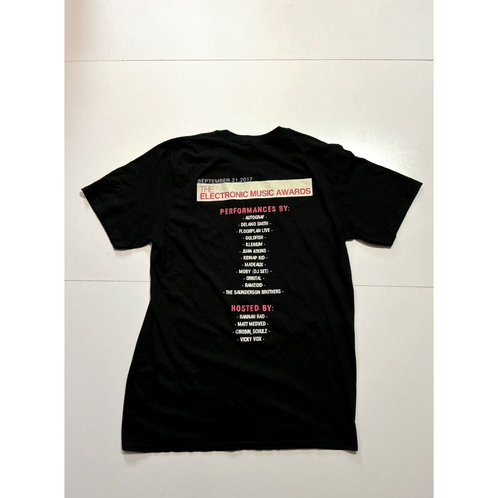 Vintage VINTAGE The Electronic Music Awards 2017 Autograf Goldfish Lineup EDM Black Graphic T-Shirt LG Mens Size US L / EU 52-54 / 3 - 2 Thumbnail