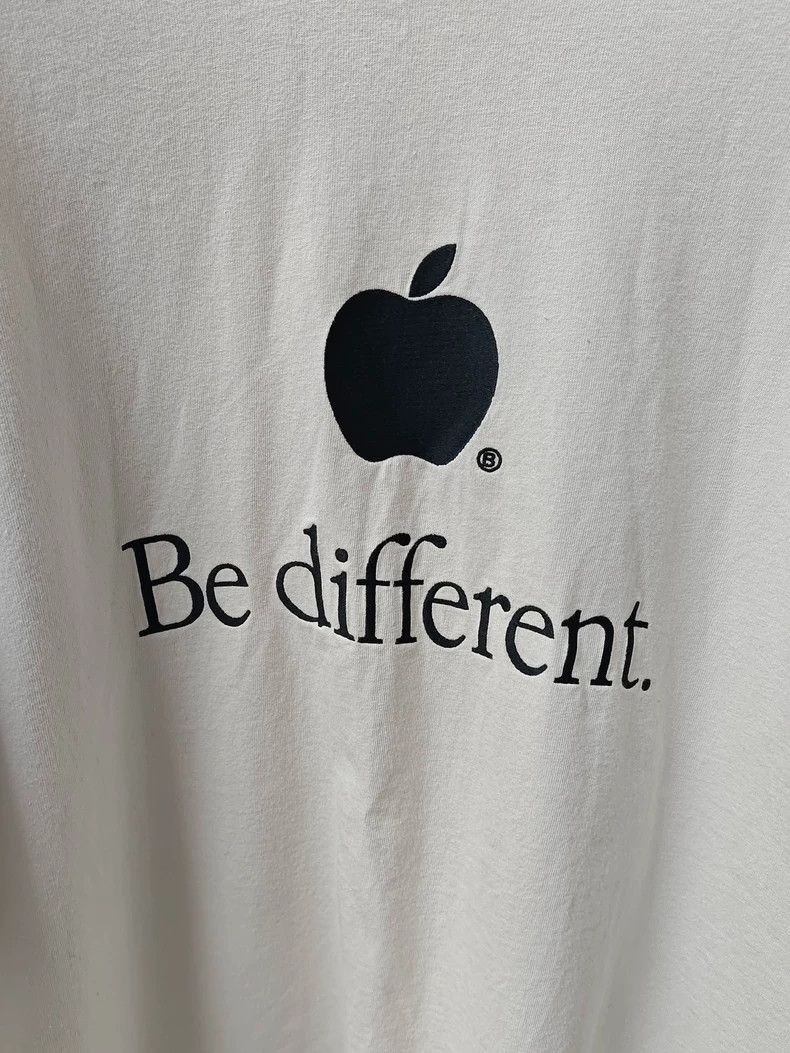Balenciaga Balenciaga Apple Be Different Embroidered Logo Washed Short Size US S / EU 44-46 / 1 - 3 Thumbnail