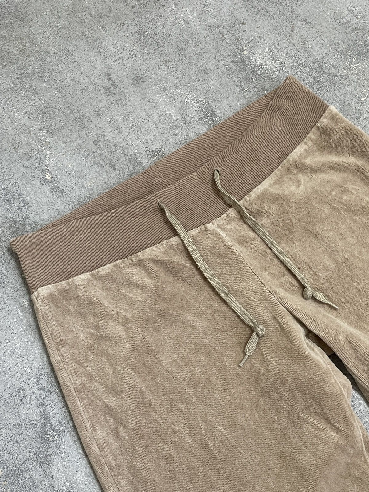 Rocawear × Vintage Vintage Rocawear Velour Y2K Sweatpants Big Logo Size S Size 30" / US 8 / IT 44 - 4 Thumbnail