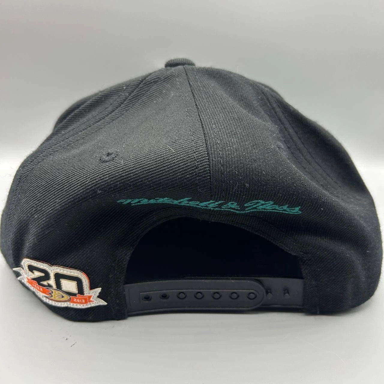 Mitchell & Ness Mighty Ducks Hat Men Black Embroidered Snap Back Cap Size ONE SIZE - 6 Thumbnail