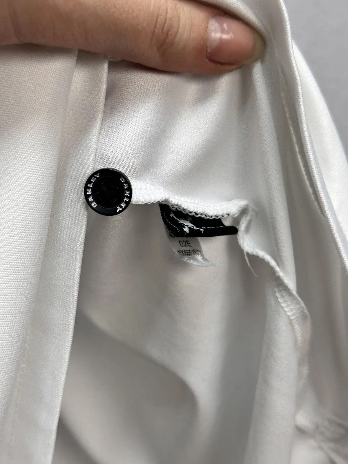 Oakley Vintage Oakley T-shirt Y2k gore cope outdoor glasses Jacket Size US L / EU 52-54 / 3 - 10 Thumbnail