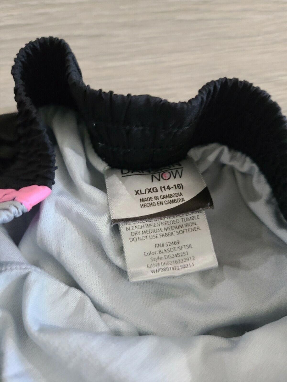 Other Girls Shorts Active Extra Large Or Adult Small Size 24" / US 00 / IT 34 - 3 Thumbnail