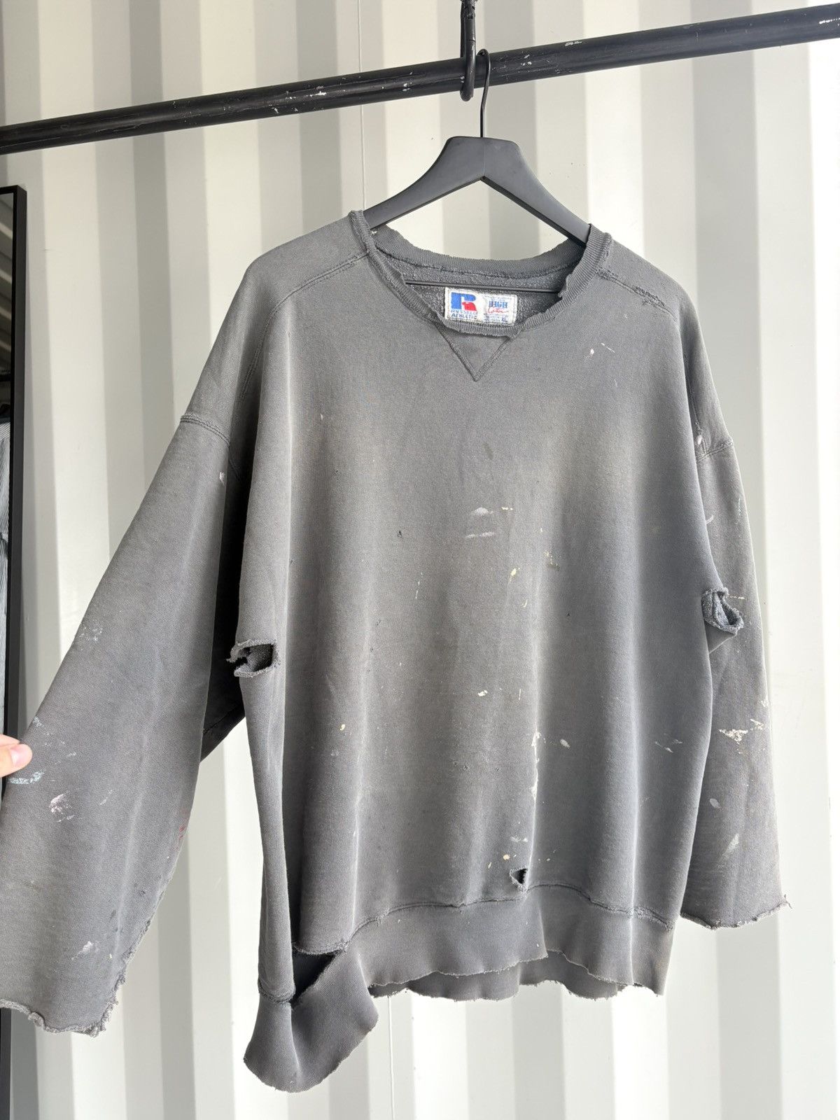 Vintage Vintage Thrashed Distressed Faded Sweatshirt Grunge Boxy Size US XL / EU 56 / 4 - 1 Thumbnail