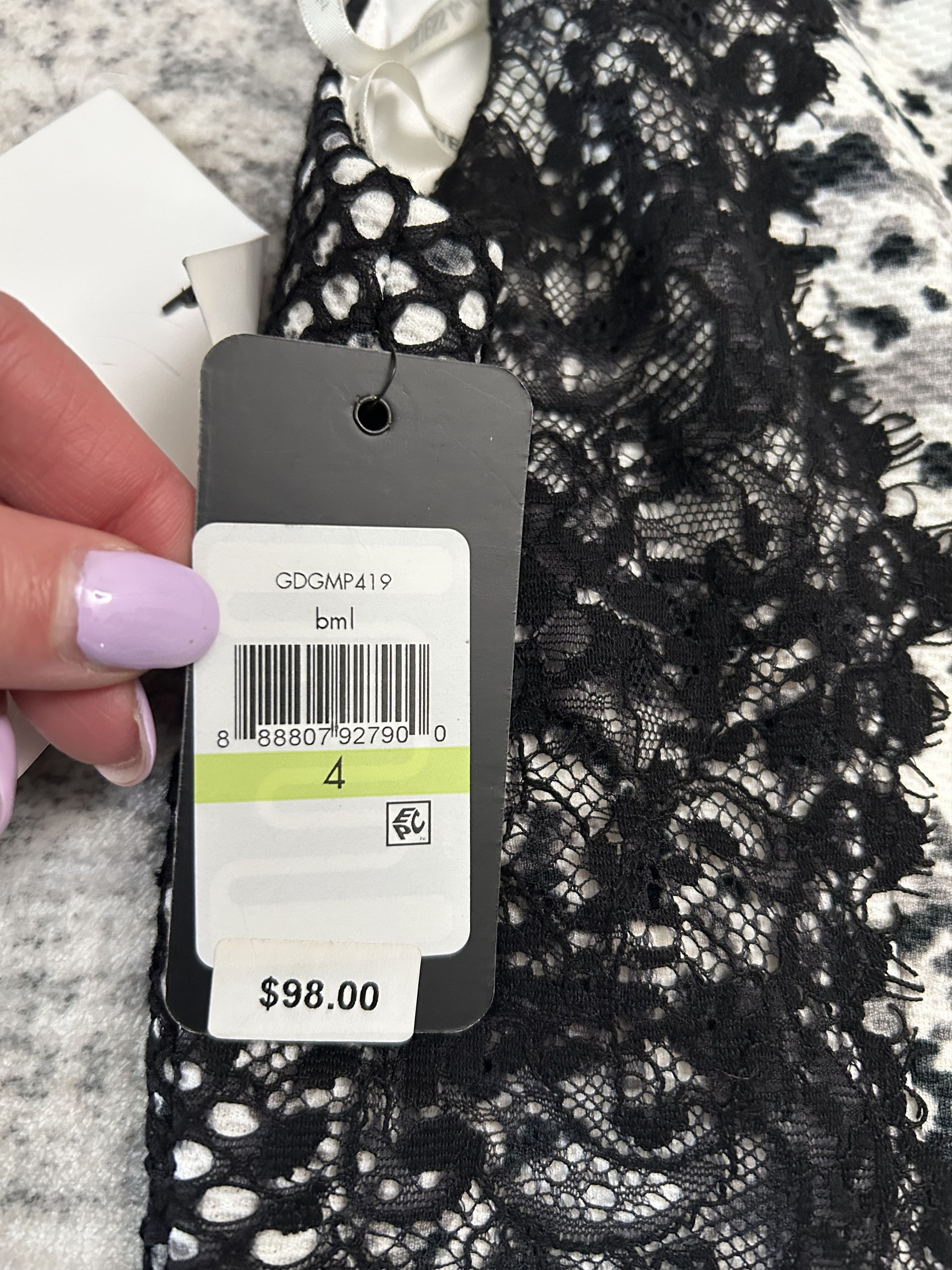 Guess GUESS Sz. 4 Black White Lace Bodycon Mini Dress Size S / US 4 / IT 40 - 7 Thumbnail