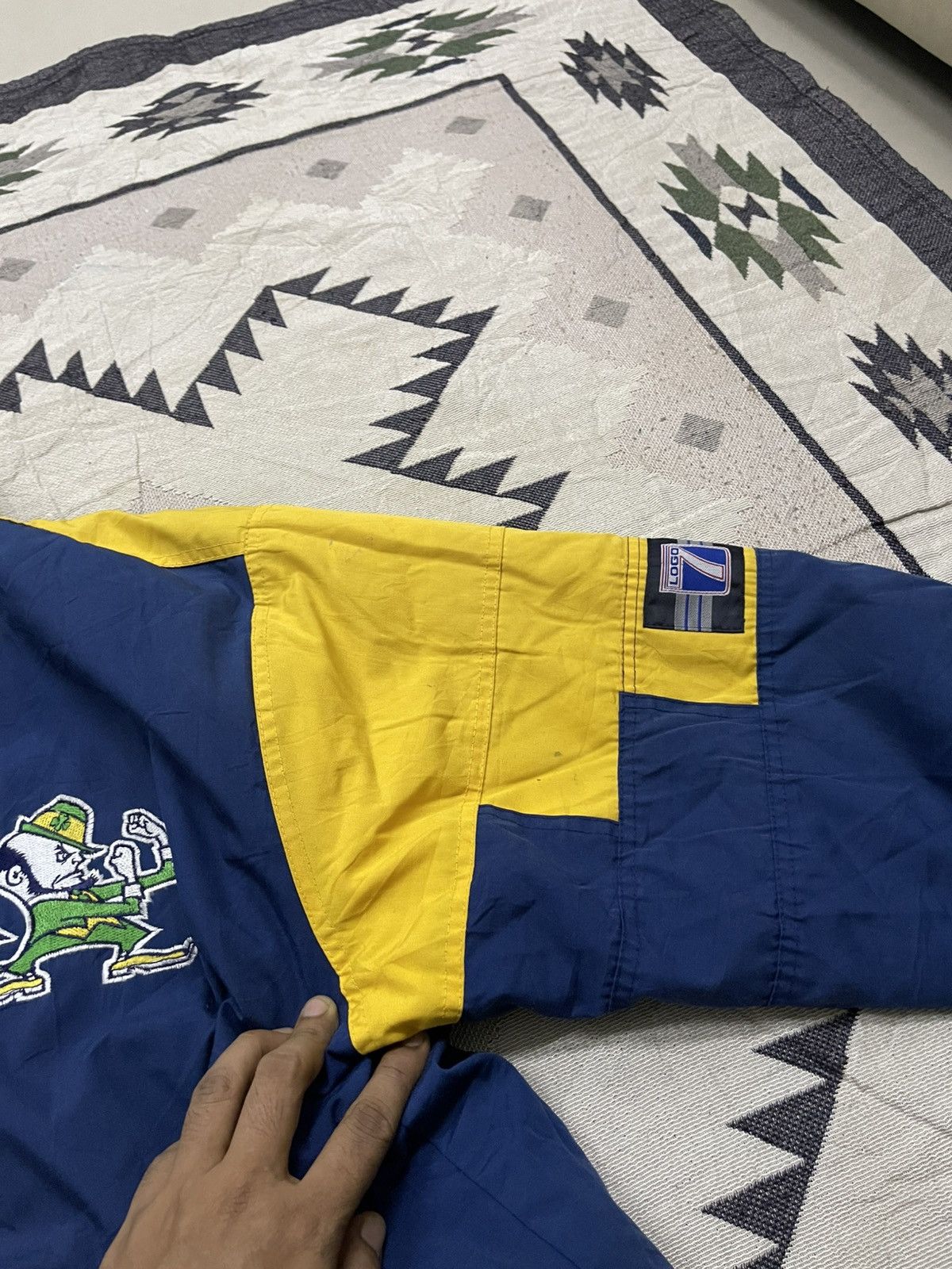 Logo 7 VINTAGE 90s LOGO 7 NOTRE DAME FIGHTING IRISH NFL JACKET Size US L / EU 52-54 / 3 - 10 Thumbnail