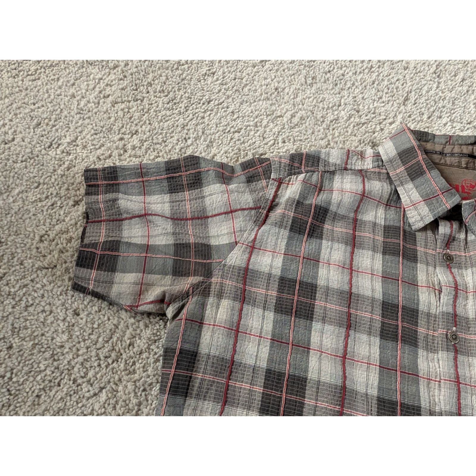 Vintage Kuhl Men’s S Seersucker Red Gray Plaid Short Sleeve Button Up Shirt Read Size US S / EU 44-46 / 1 - 6 Thumbnail