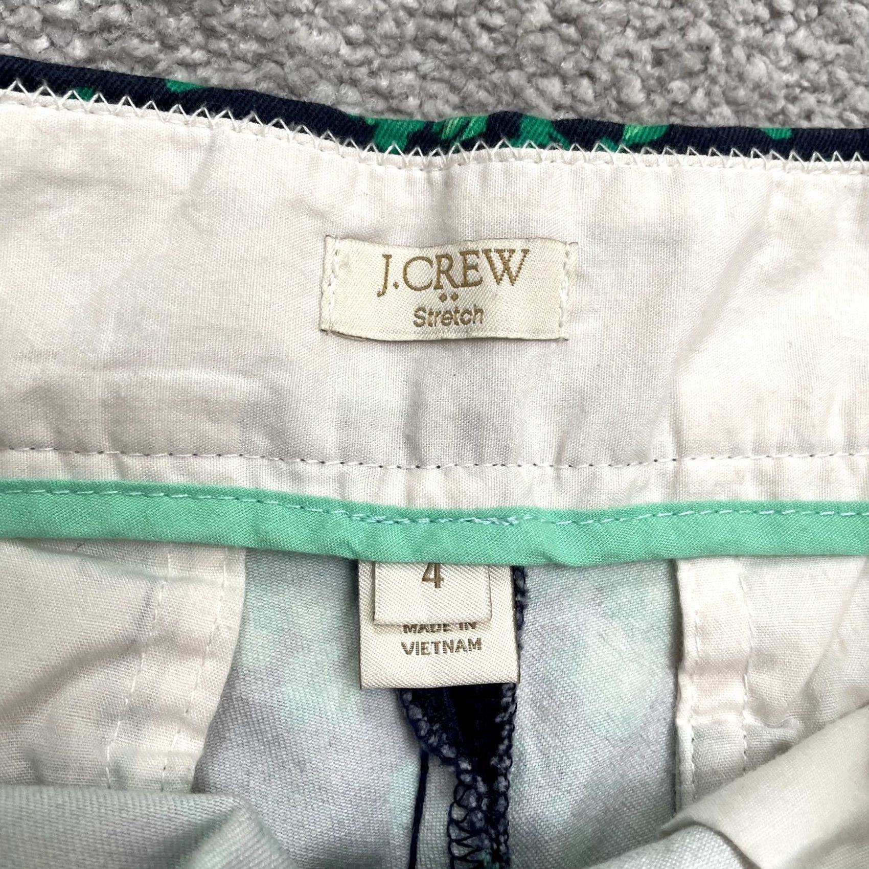 J.Crew J.CREW Stretch Floral Chino Shorts Womens 4 Blue Green Mid Rise Casual 30x3.5 Size 27" / US 4 / IT 40 - 4 Thumbnail