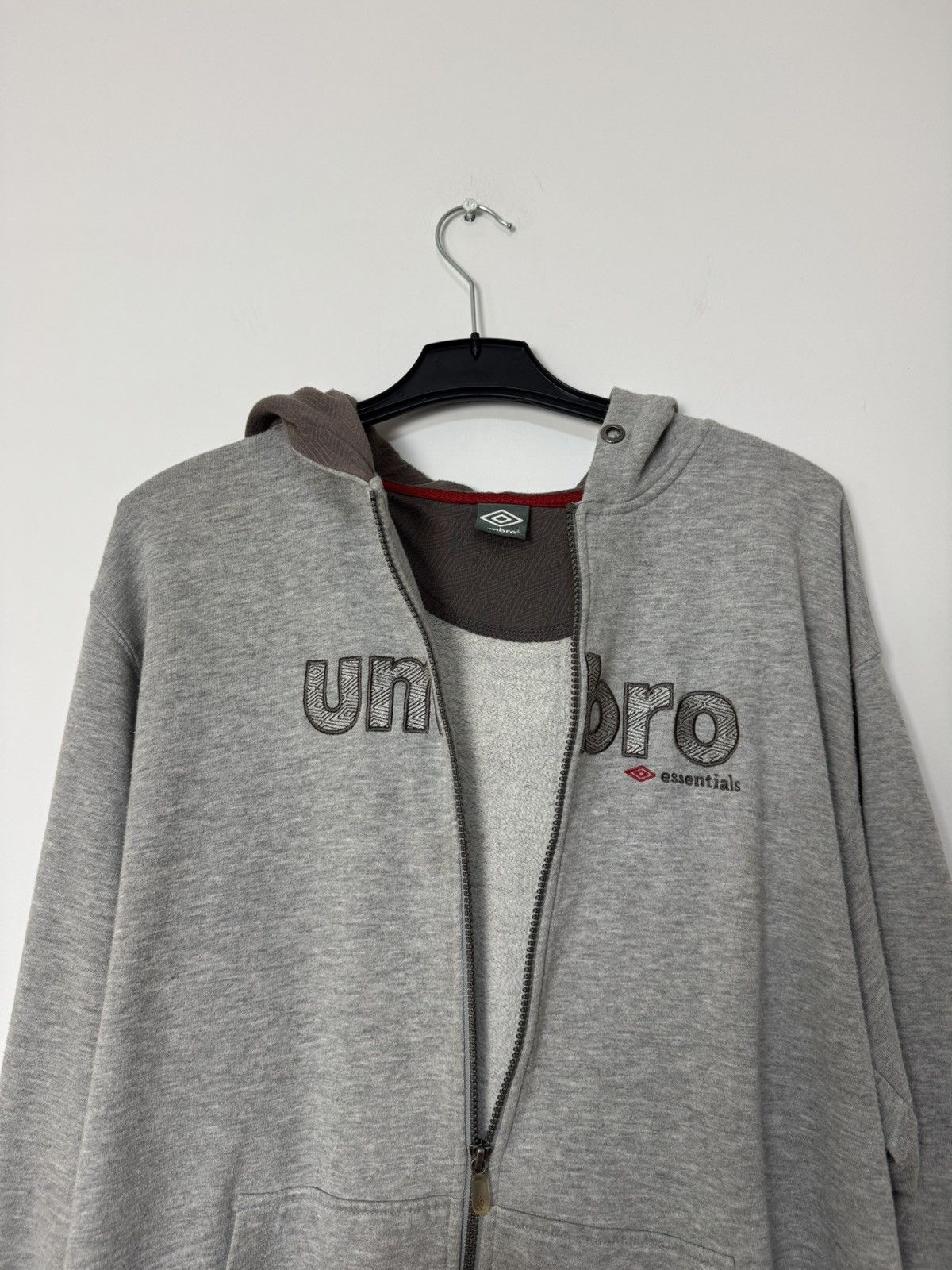 Umbro Vintage Y2K Umbro Essentials Zip Hoodie Football Streetwear Size US XL / EU 56 / 4 - 8 Thumbnail