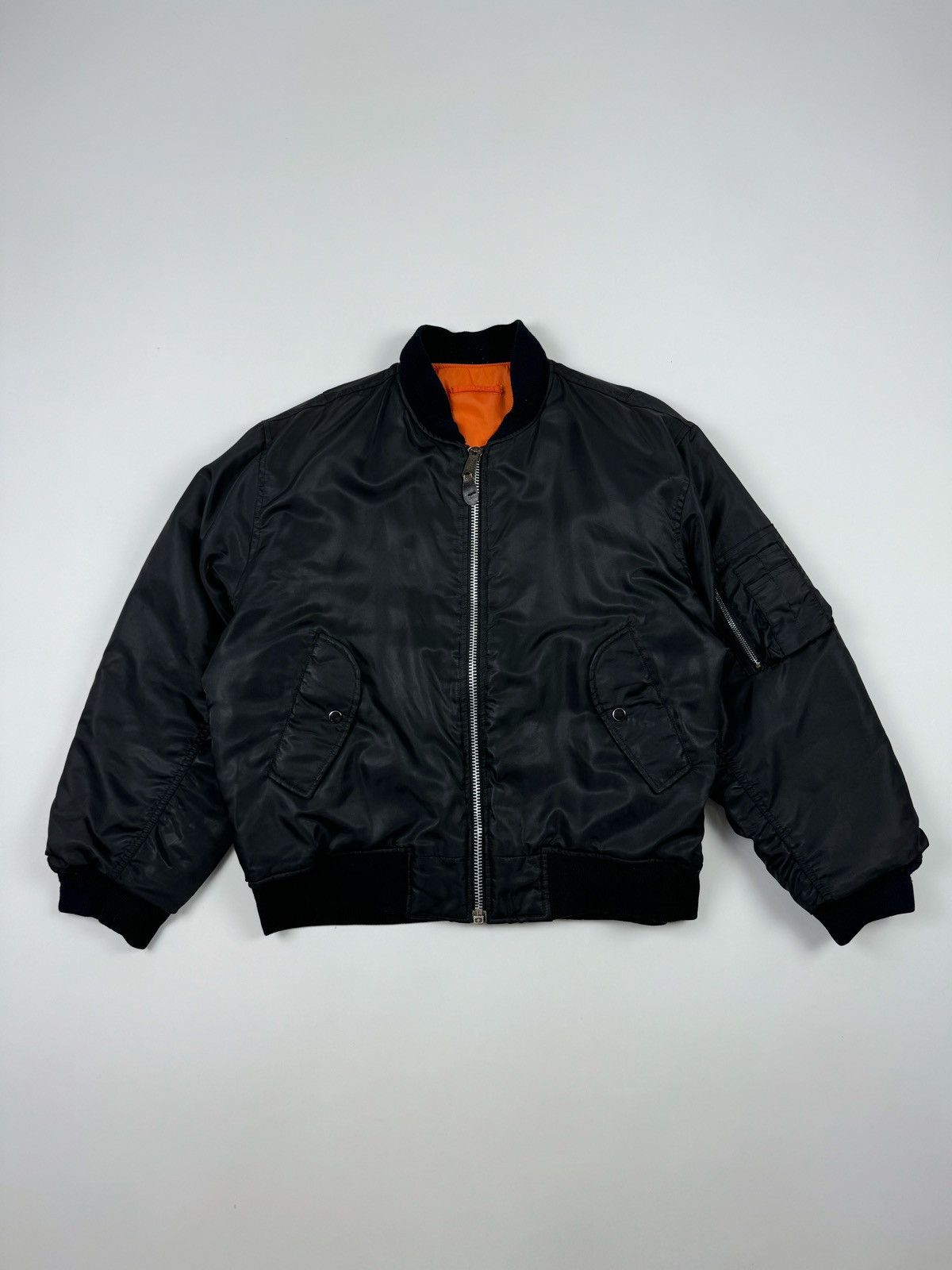 Vintage Vintage Reversible Distressed MA-1 Black Bomber Jacket Size US L / EU 52-54 / 3 - 5 Thumbnail