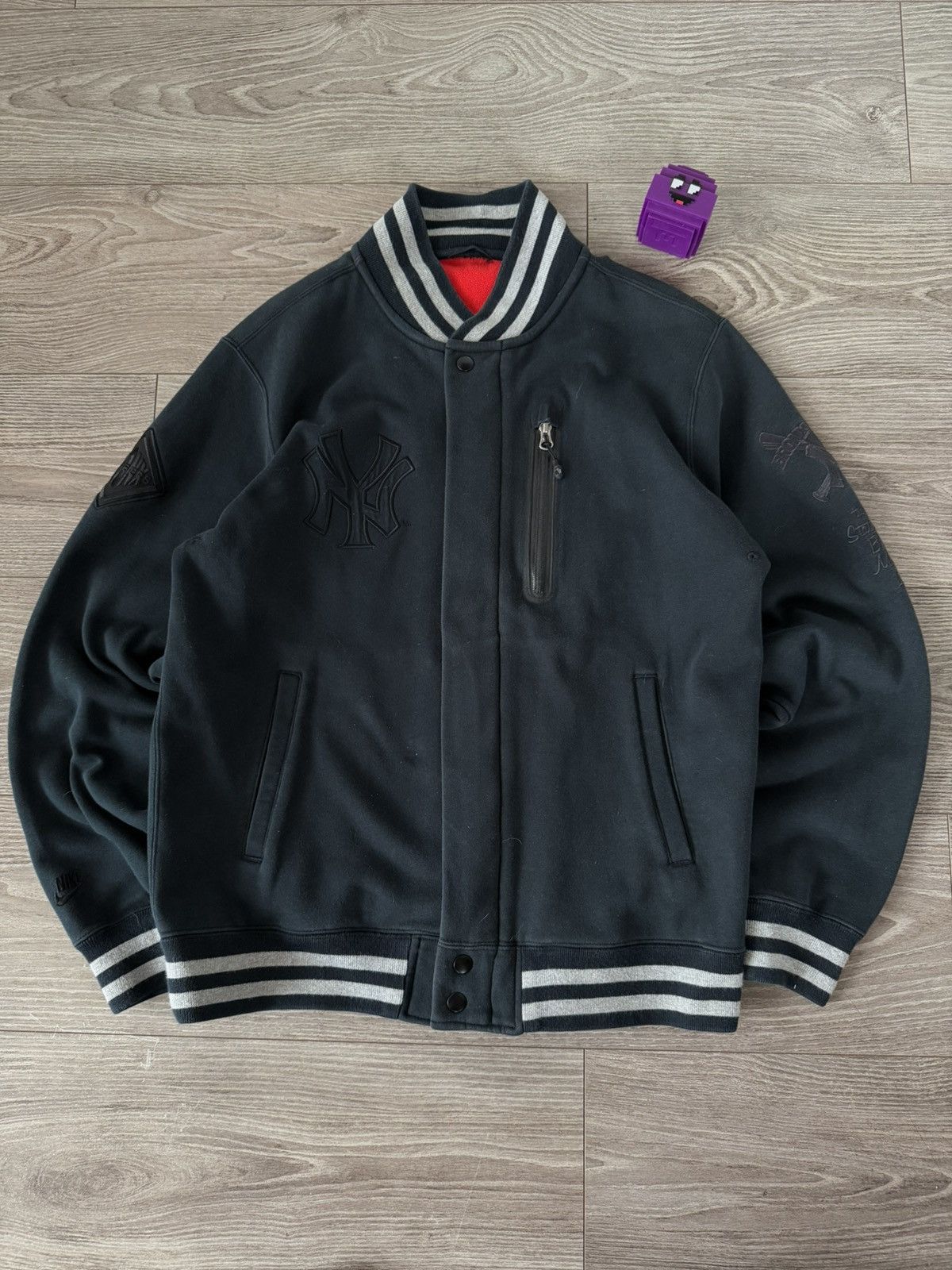 Rare Nike x New York Yankees Embroidered Big Logo Bomber JKT