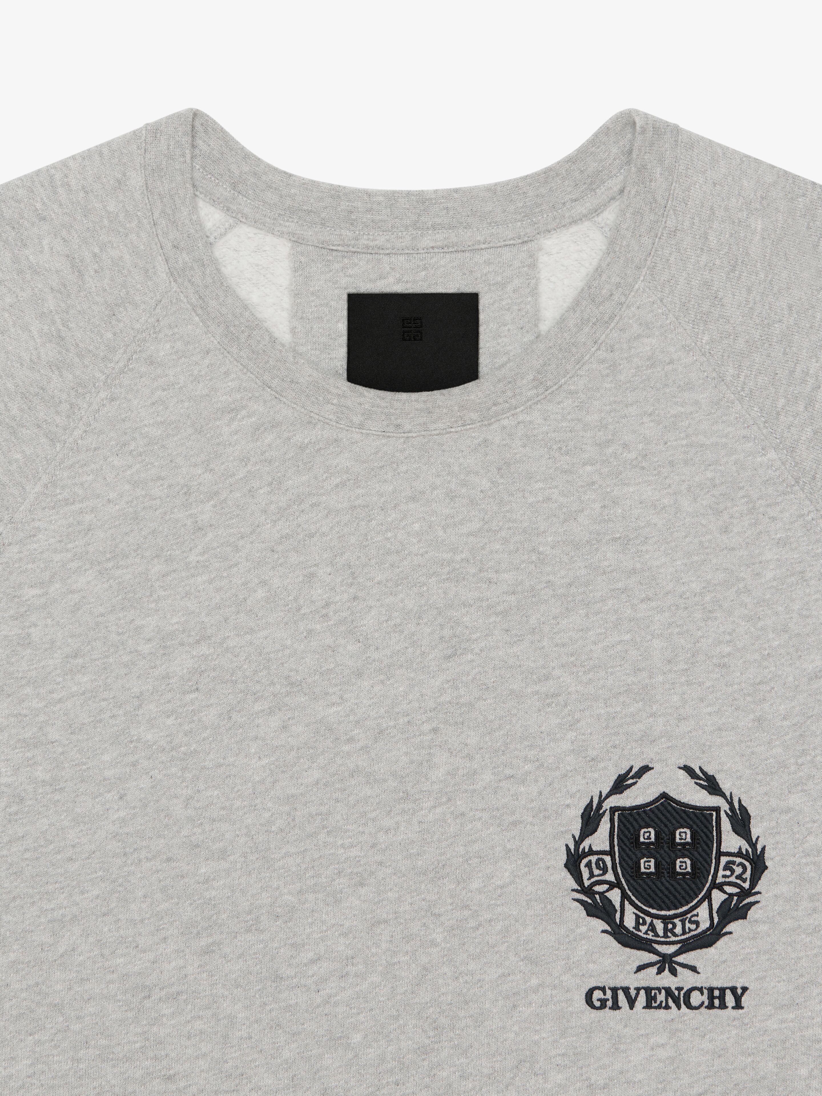 Givenchy o1w1db10325 Slim Fit Sweatshirt in Light Grey Size US XL / EU 56 / 4 - 2 Thumbnail
