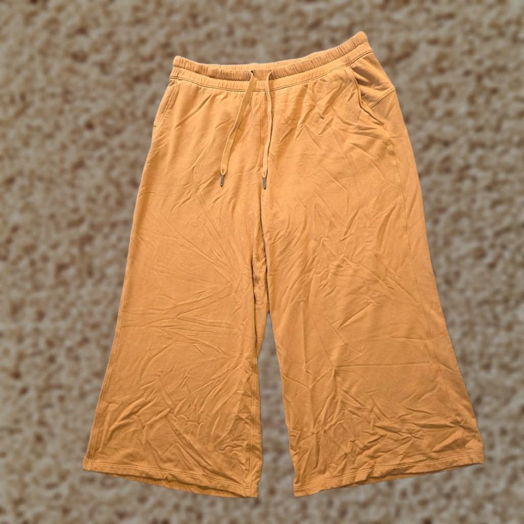 Lululemon VINTAGE? No. Size 34" / US 12 / IT 48 - 1 Thumbnail