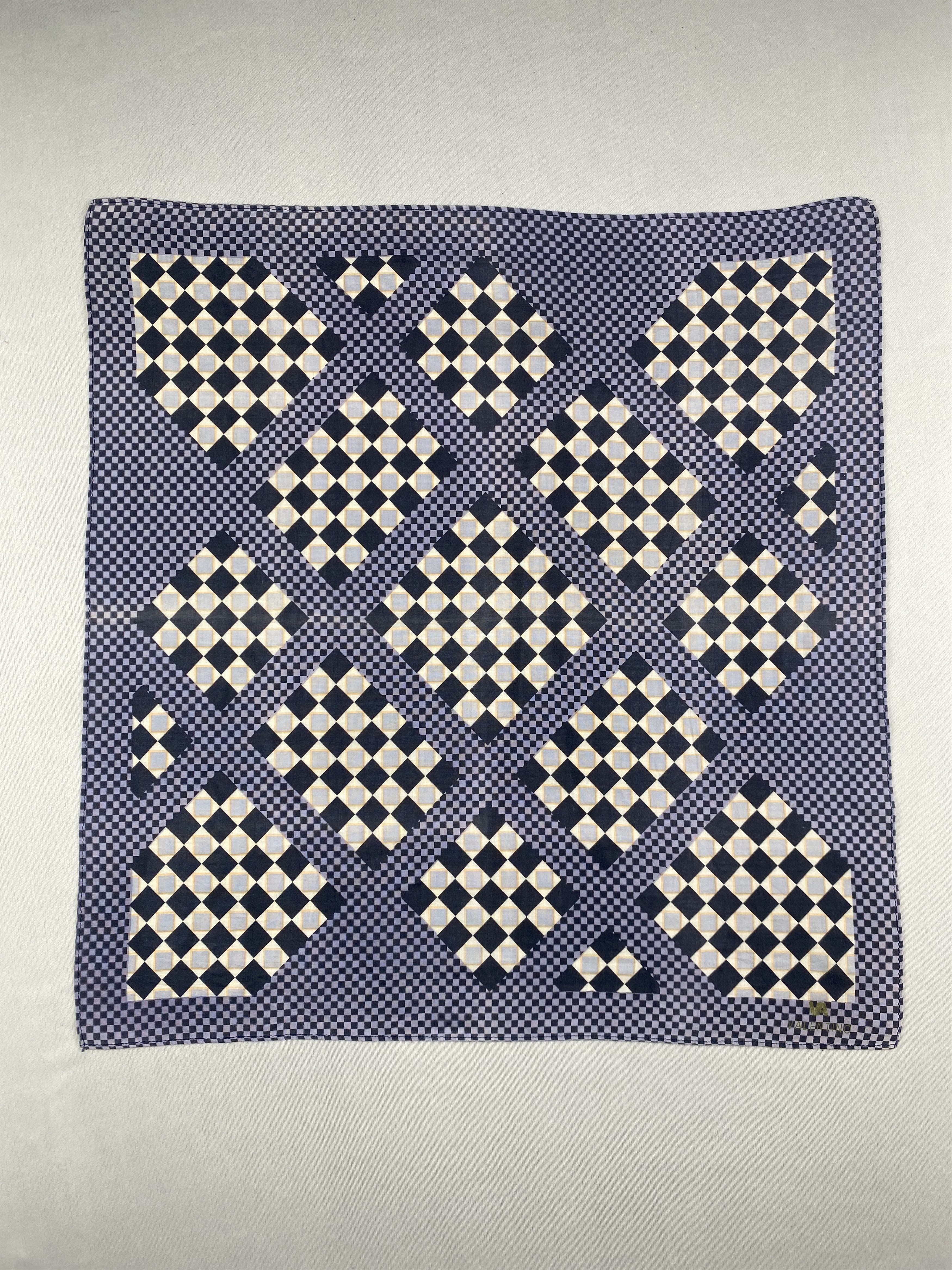 Valentino Vintage Valentino Handkerchief Pocket Square Bandana HM0033 Size ONE SIZE - 1 Thumbnail