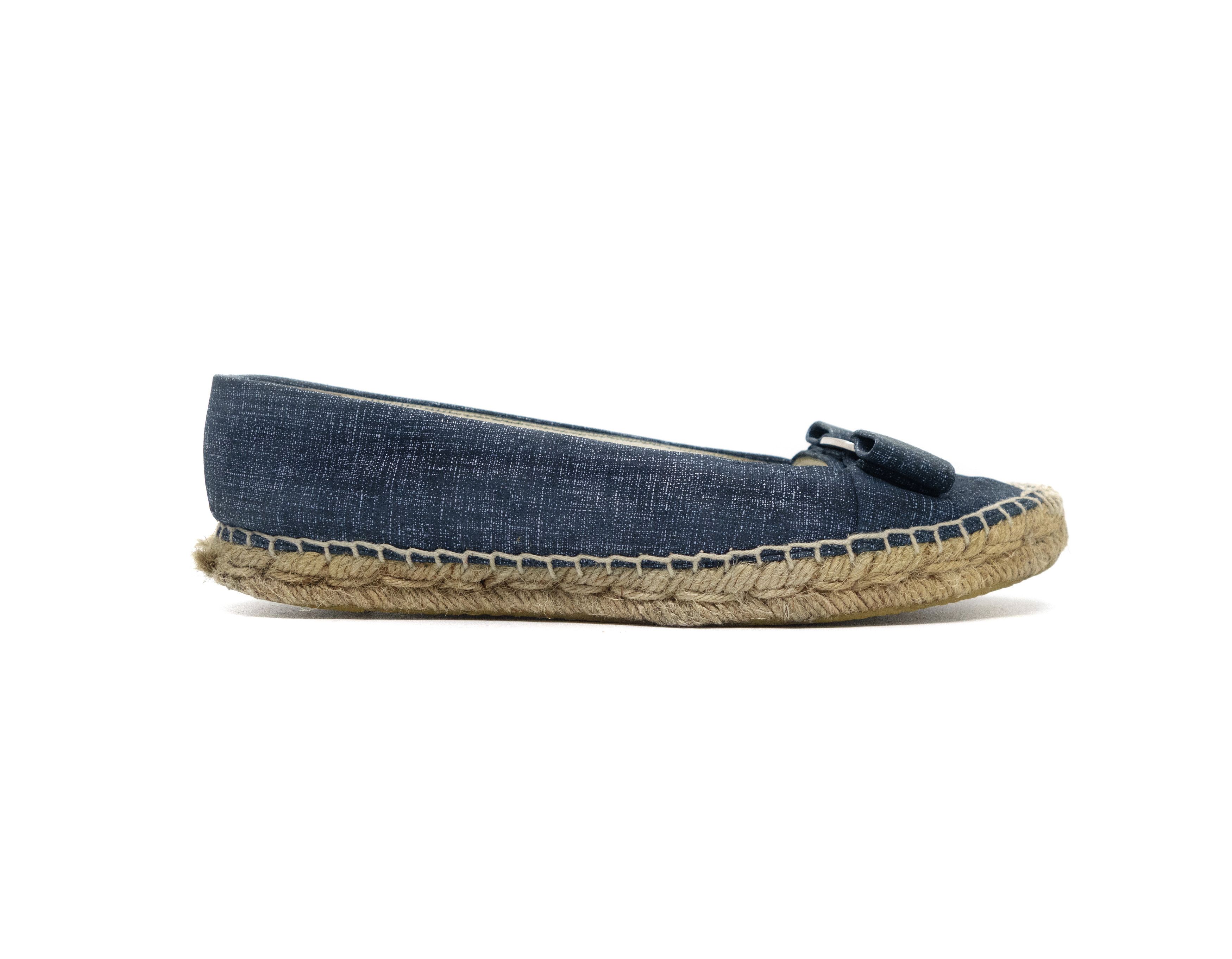 Salvatore Ferragamo Vara Bow Espadrille Denim Flats Size US 7 / IT 37 - 1 Thumbnail
