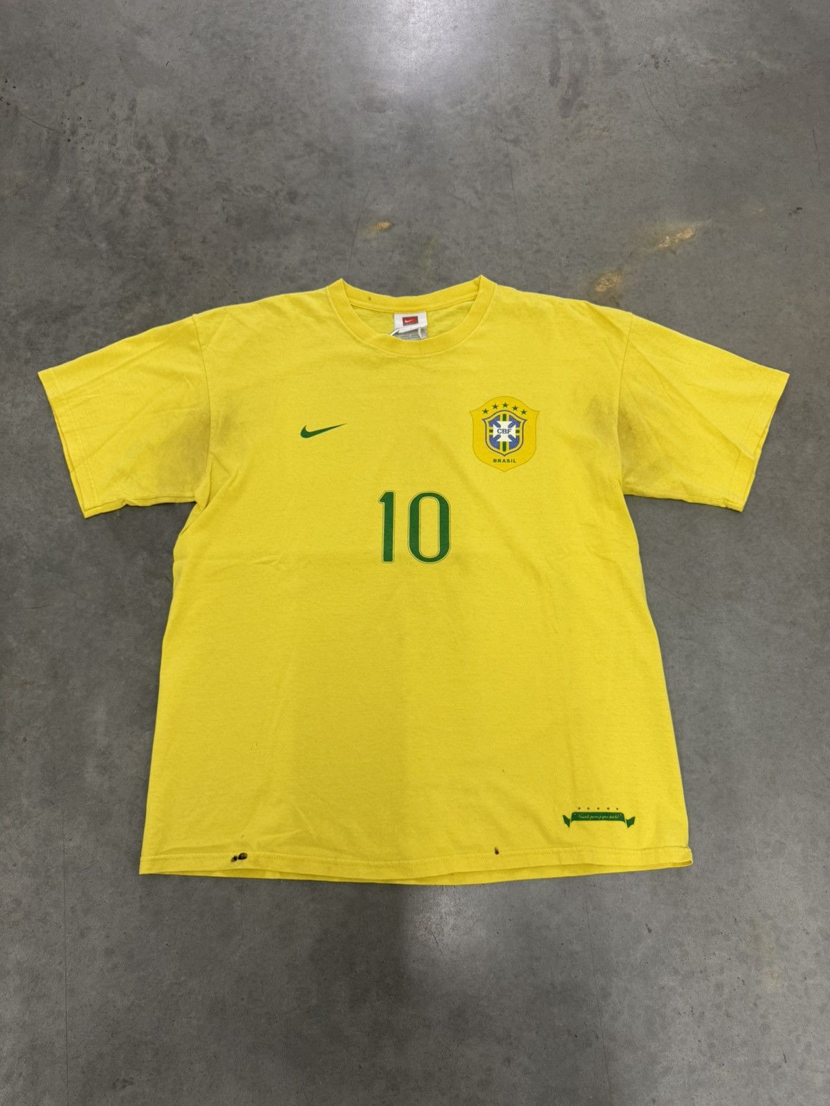 Nike Nike Brazil Ronaldinho #10 Yellow Soccer T Shirt 2000s L Size US L / EU 52-54 / 3 - 1 Thumbnail