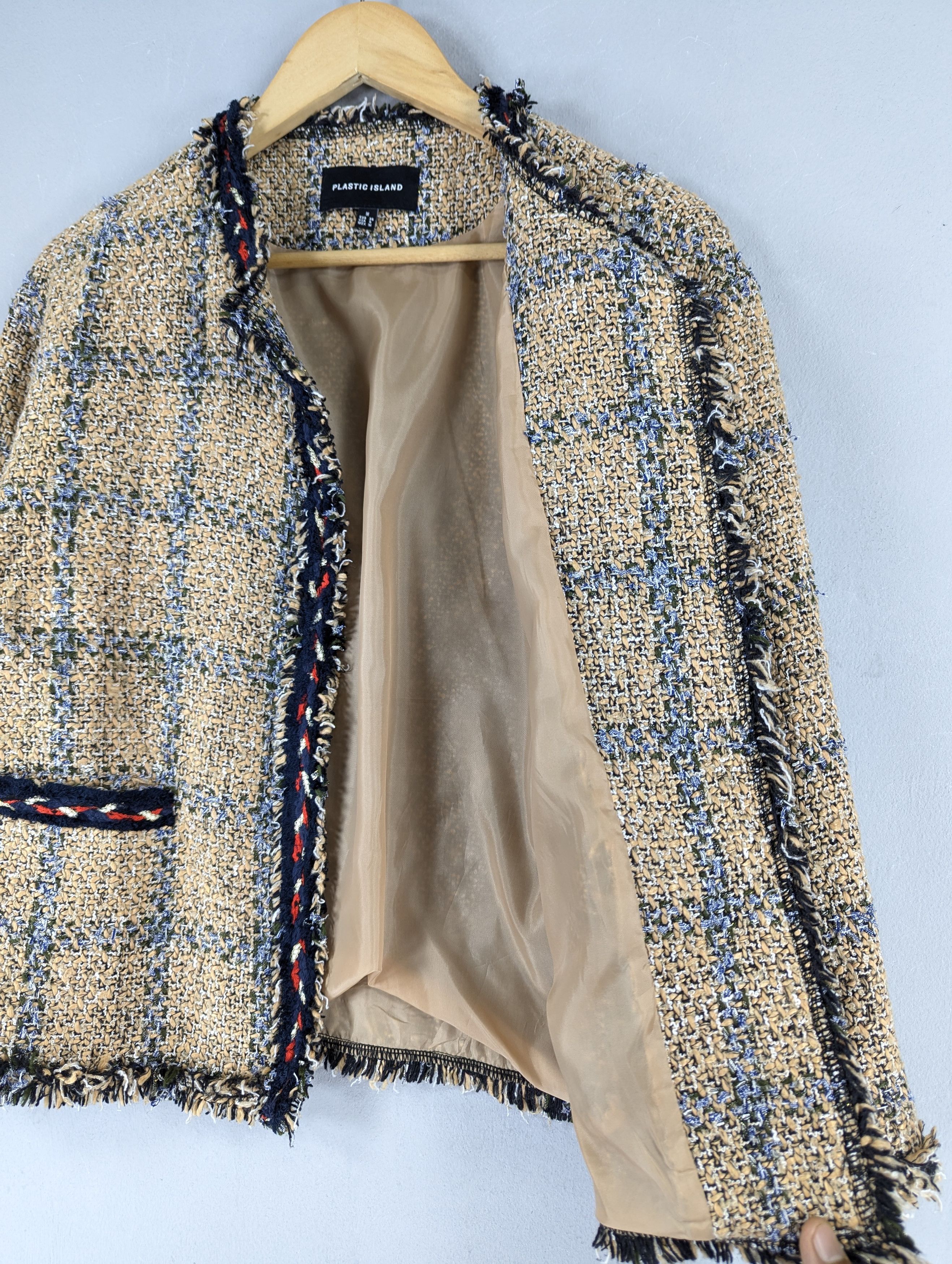 Designer Plastic Island Multicolor Tweed Cropped Jacket Size M / US 6-8 / IT 42-44 - 8 Thumbnail