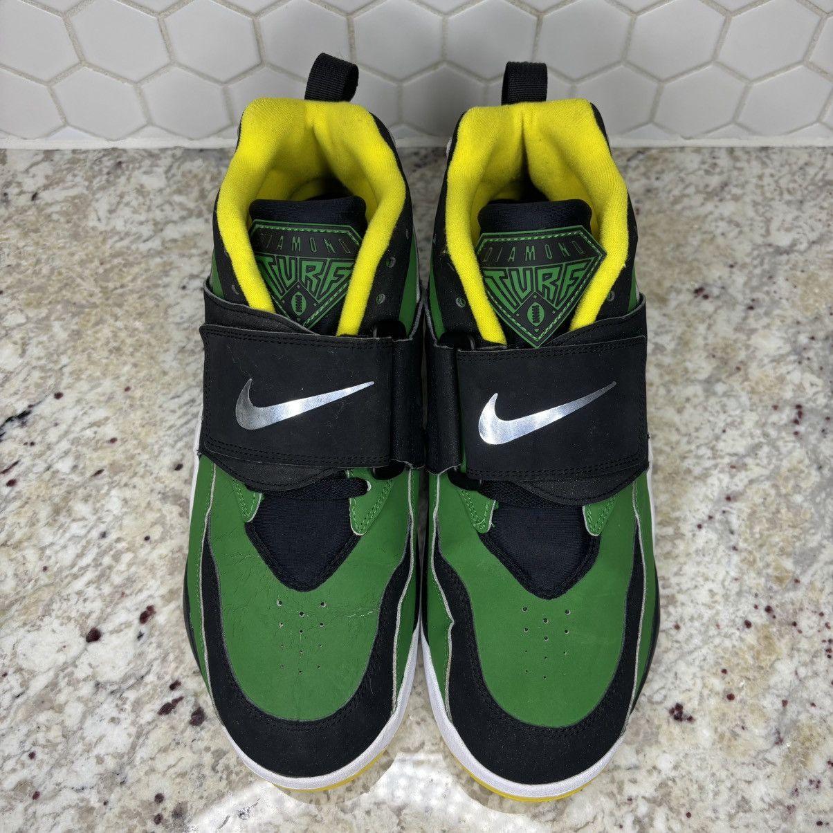 Nike Size 12-Nike Diamond Turf Oregon Ducks light use no box Size US 12 / EU 45 - 5 Thumbnail