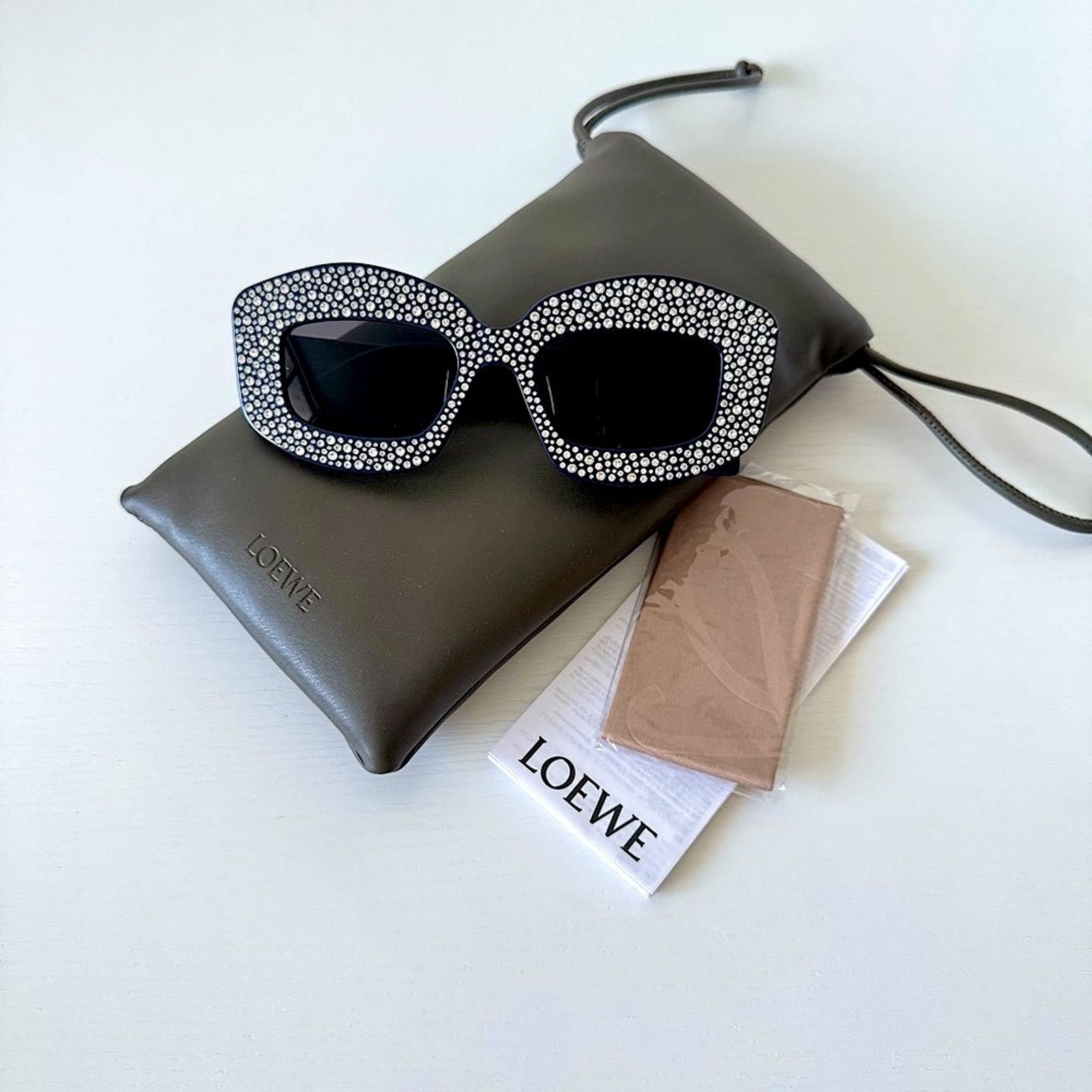 Loewe NWT Loewe Crystal Sunglasses LW4114IS 90A Blue Authentic Size ONE SIZE - 1 Thumbnail