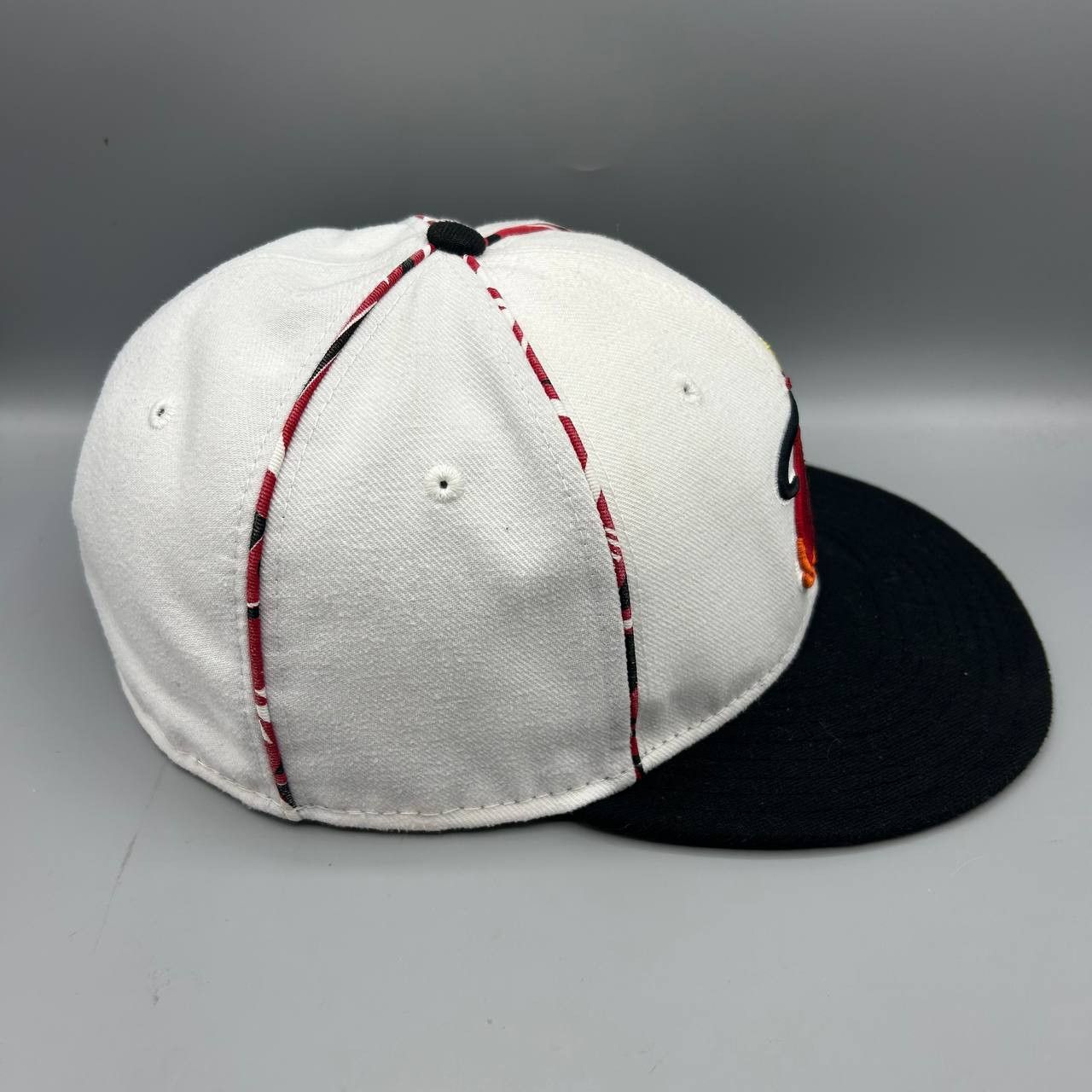 New Era Miami Heat Hat Men 7 3/4 White NBA HWC 59Fifty Fitted Cap Size ONE SIZE - 4 Thumbnail