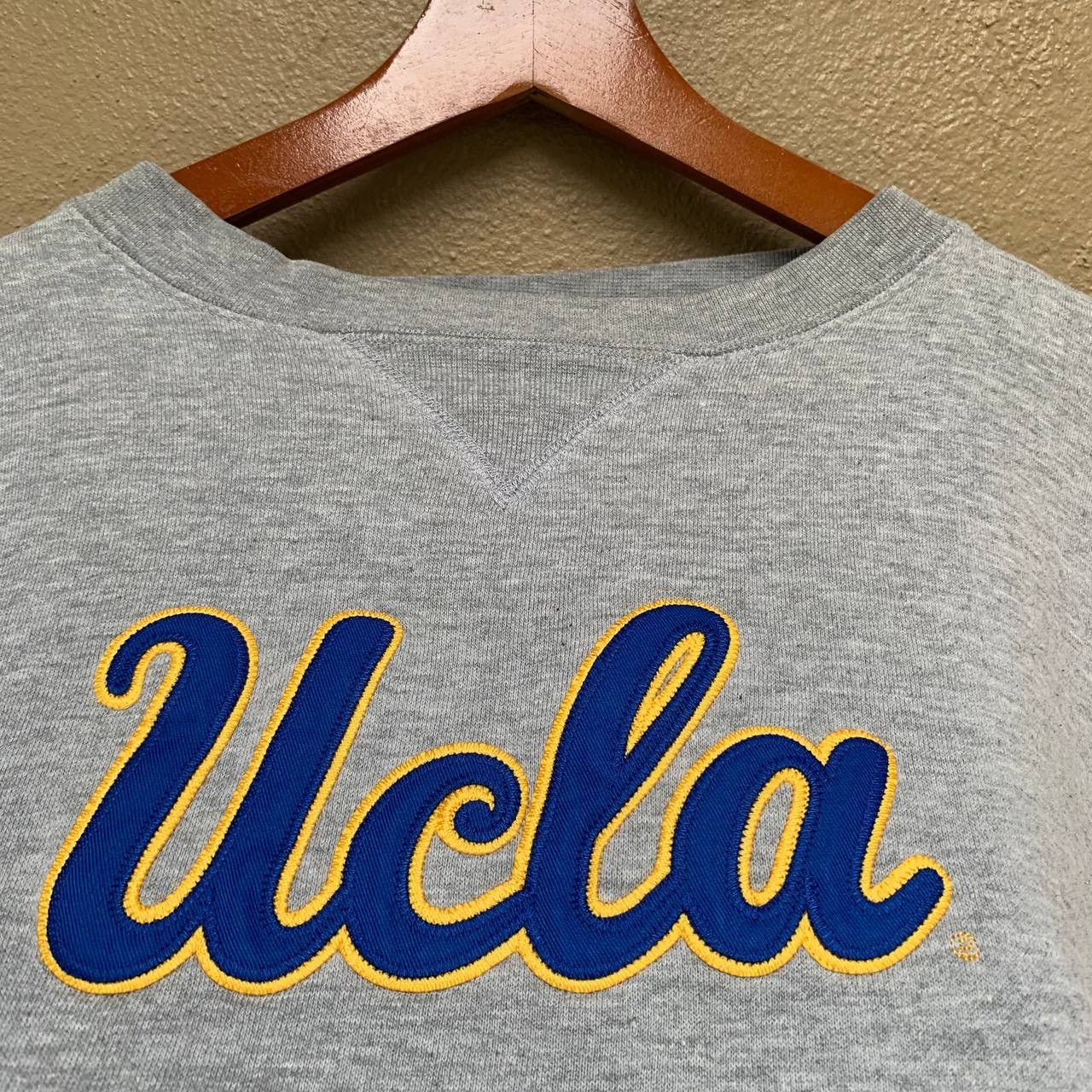 Champs Sport Vintage 90s UCLA Embroidered Spellout Sweatshirt Size US XL / EU 56 / 4 - 4 Thumbnail