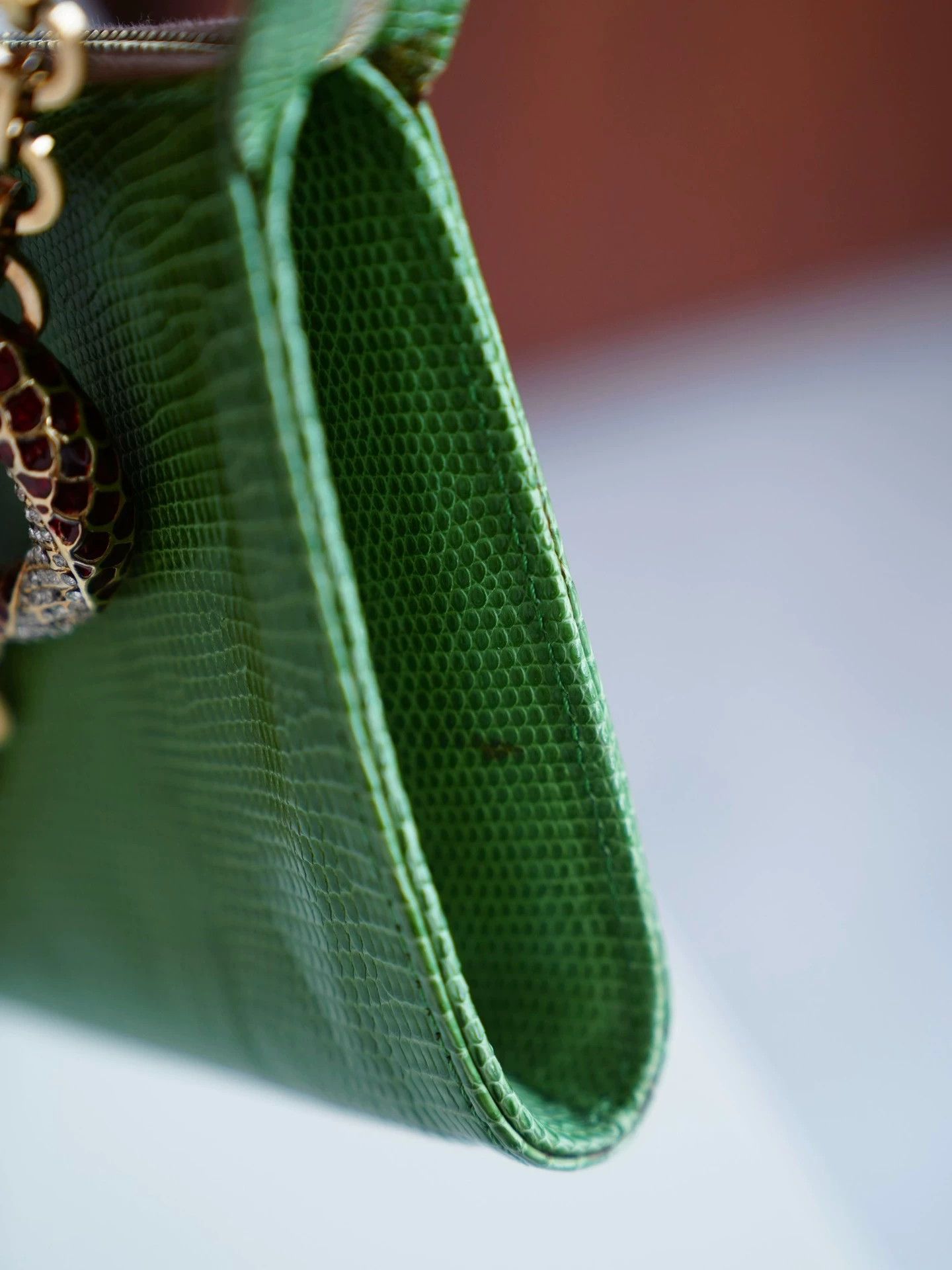 Valentino Valentino 2001 Lizard Enamel Snakehead Chain Clutch Size ONE SIZE - 9 Thumbnail