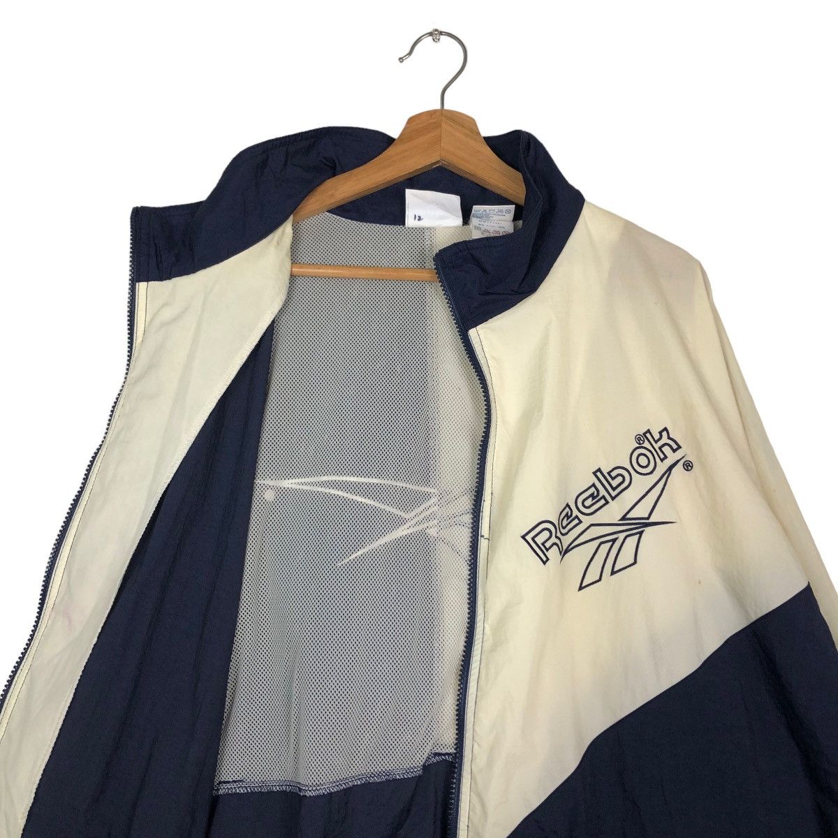 Japanese Brand 🔥Vintage Bomber Jacket Reebok Big Logo Over Print Size US L / EU 52-54 / 3 - 11 Thumbnail