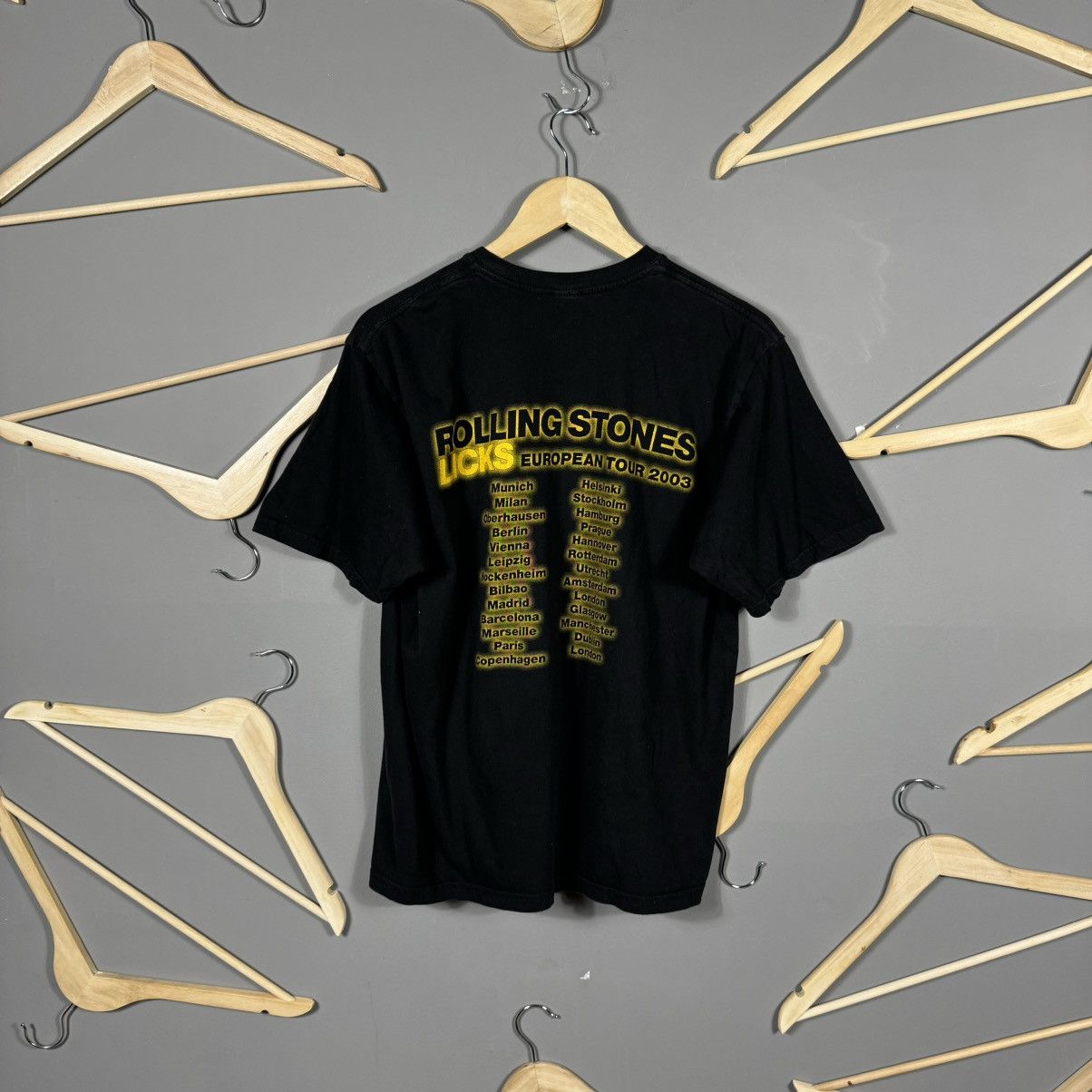 Band Tees Vintage 2003 The Rolling Stones Licks European Tour T-shirt Size US M / EU 48-50 / 2 - 2 Thumbnail