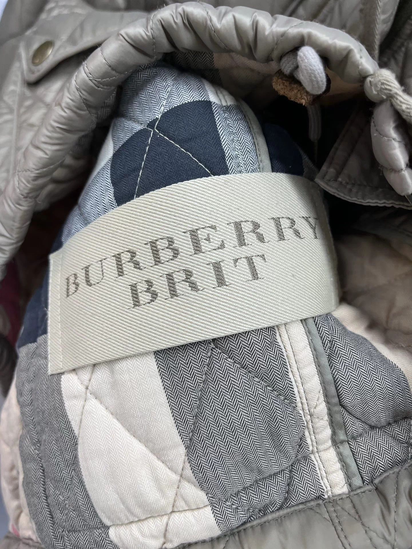 Burberry Burberry Diamond Check Detachable Sleeves Vest M Size M / US 6-8 / IT 42-44 - 4 Thumbnail