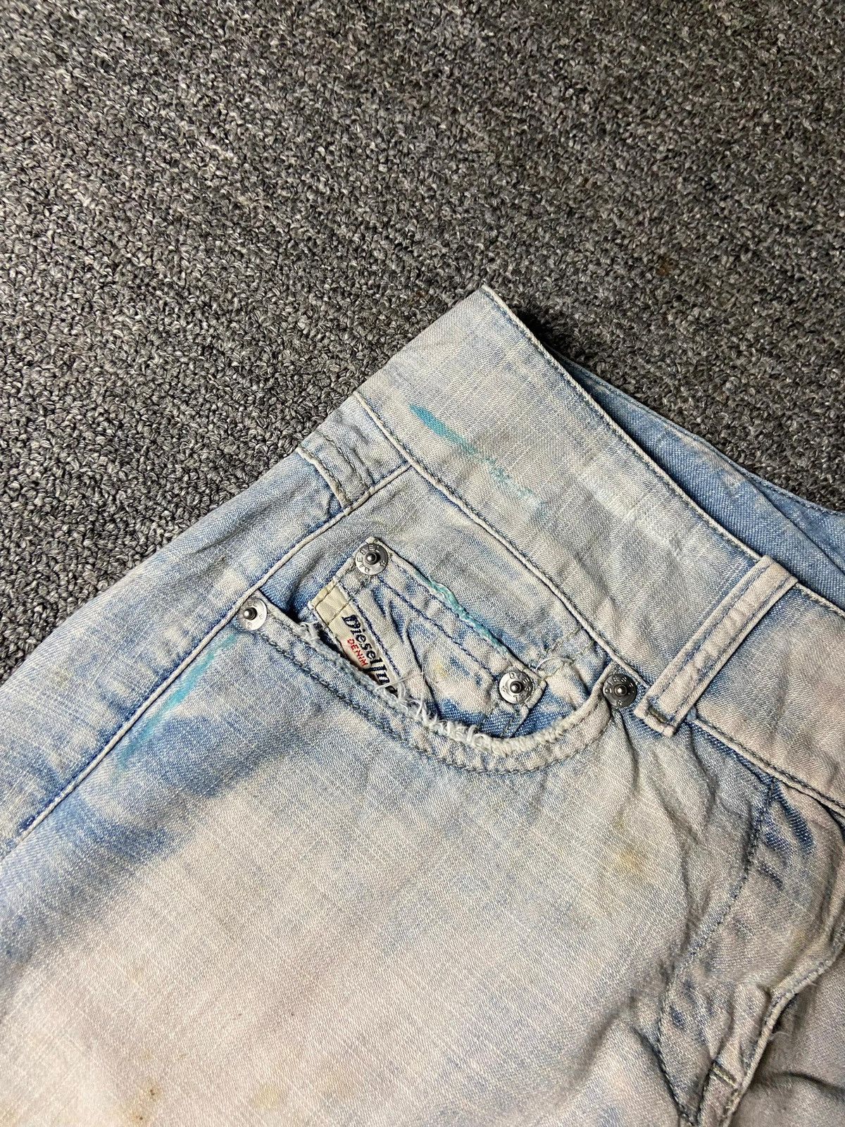 Diesel Vintage DIESEL Light Blue Belther Denim Jeans (154) Size US 27 - 12 Thumbnail