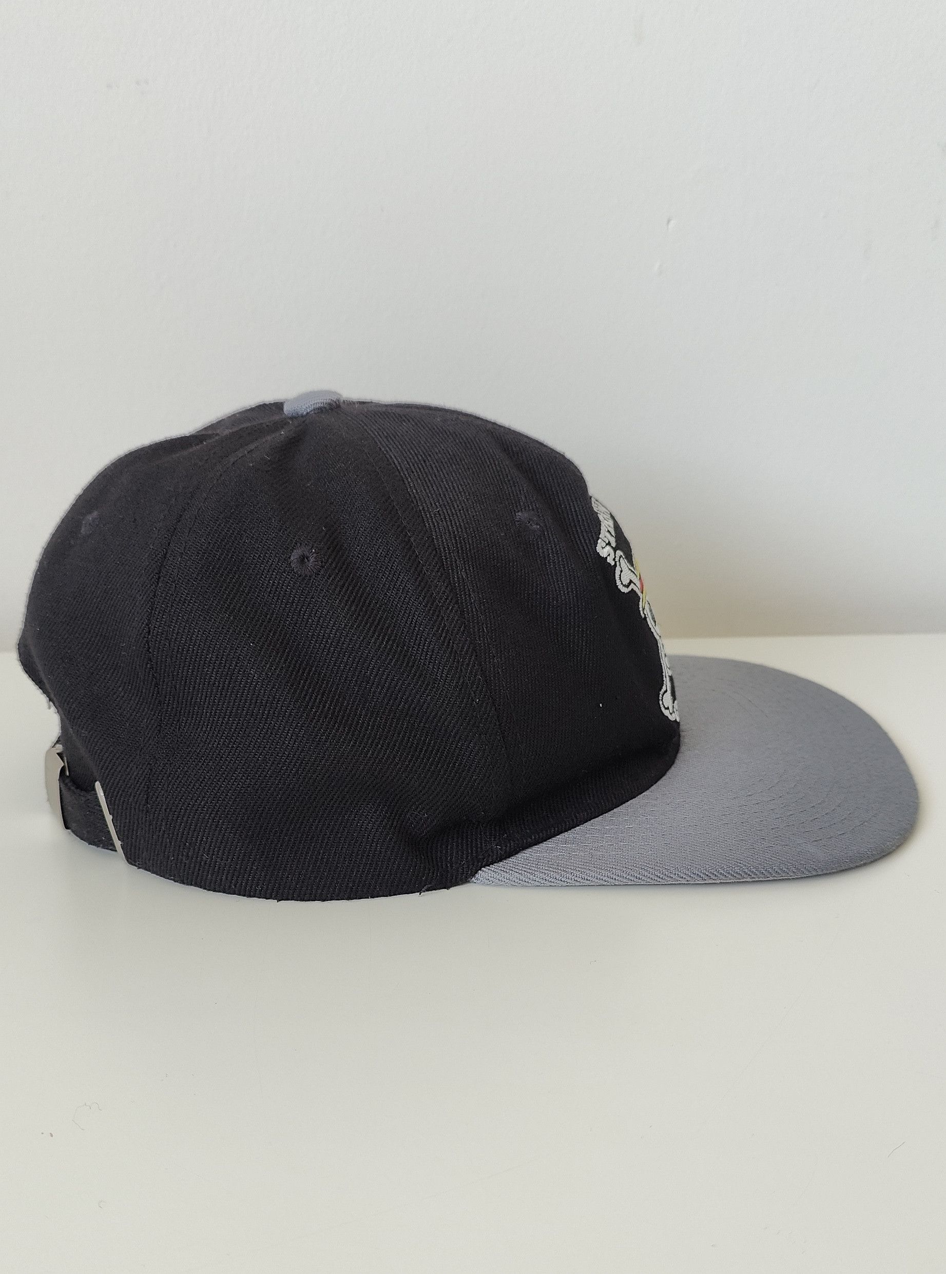 One Piece × Vintage One Piece Straw Hat Crew Vintage Official Cap RARE Size ONE SIZE - 3 Thumbnail