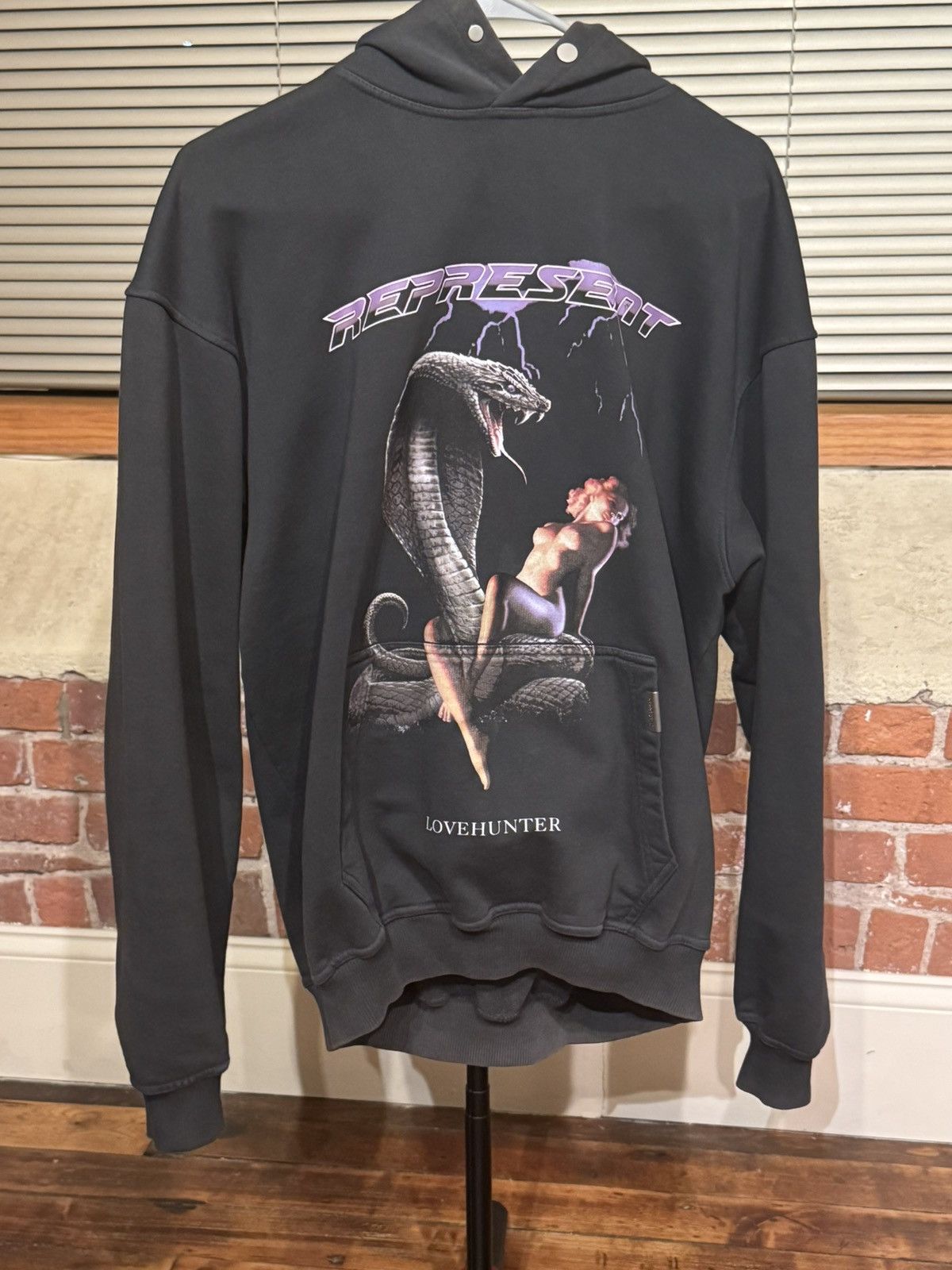 Represent Clo. Represent LoveHunter Hoodie Size S Size US S / EU 44-46 / 1 - 1 Thumbnail