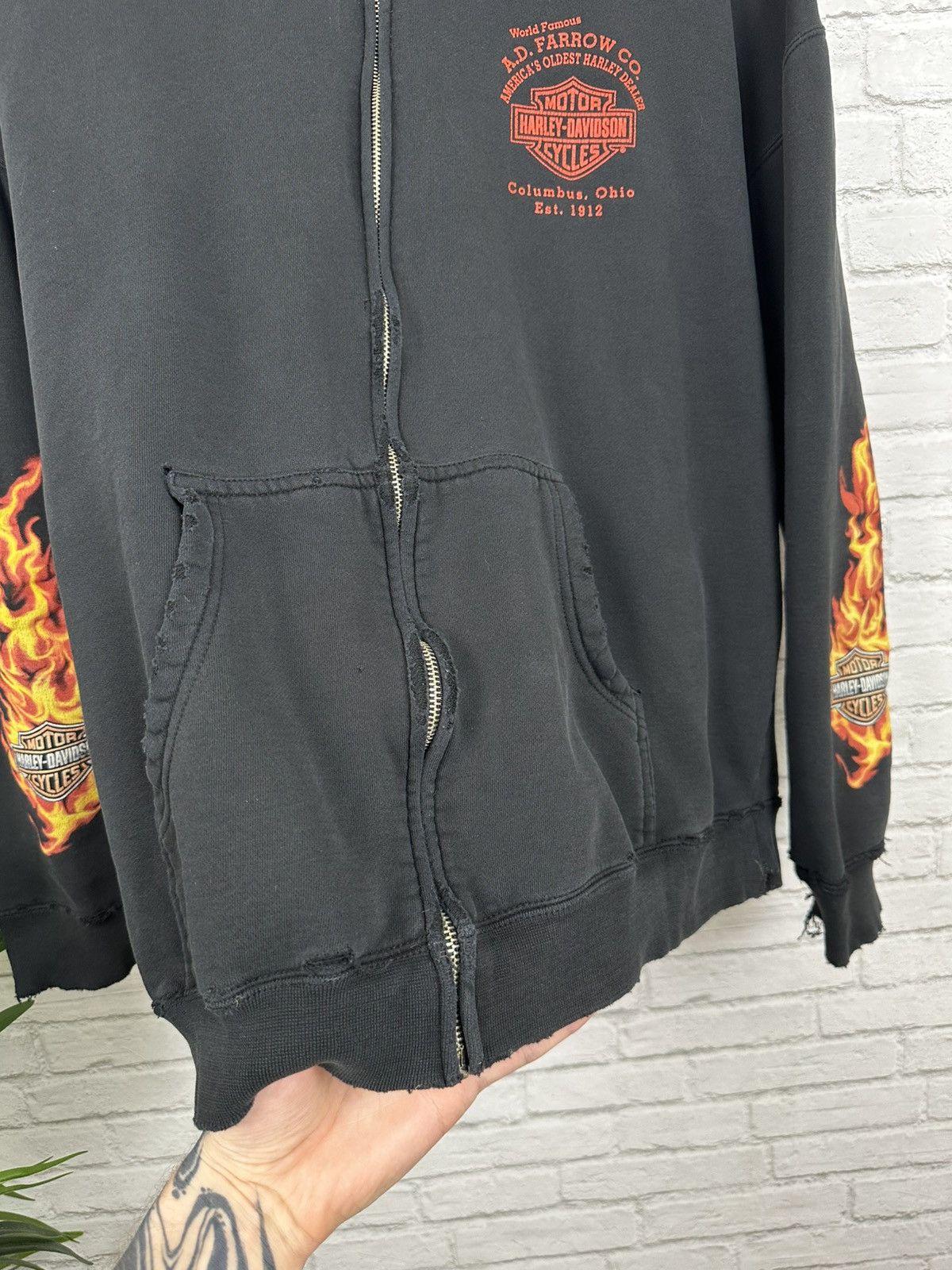 Harley Davidson (XL) THRASHED OUT FLAMES Harley Davidson Zip Up Hoodie Size US XL / EU 56 / 4 - 11 Thumbnail