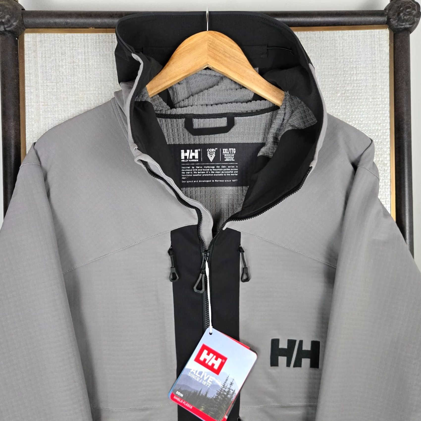 Helly Hansen Helly Hansen Jacket Mens 2XL Hooded Softshell RECCO Grid Fleece Lined Black Winter Ski Jacket Size US XXL / EU 58 / 5 - 2 Thumbnail
