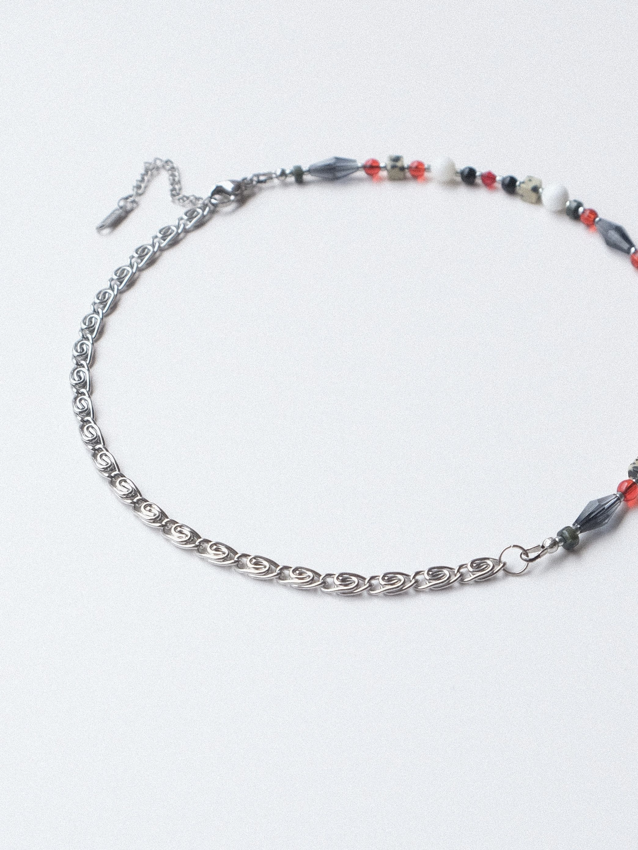 Japanese Brand Handmade Chicago Bulls Natural Stones Glass Beads Necklace Size ONE SIZE - 4 Thumbnail