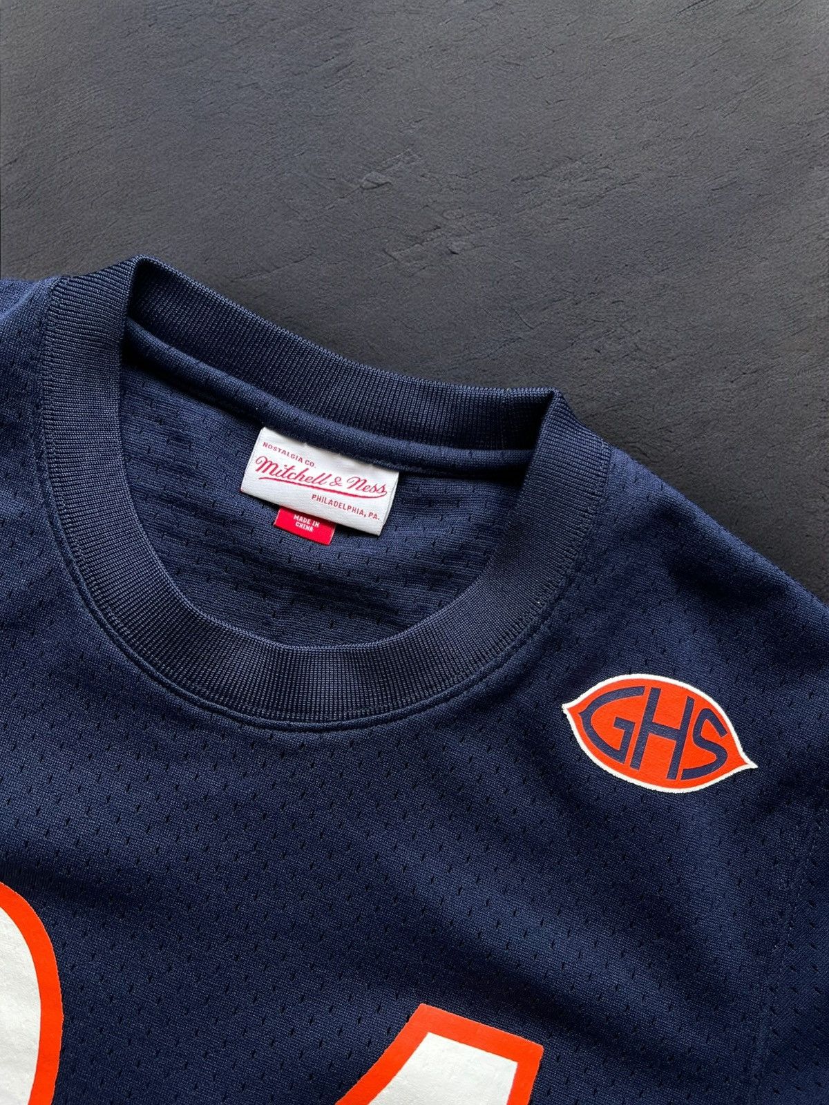 Mitchell & Ness 💥 W. PAYTON #34 CHICAGO BEARS THROWBACK JERSEY Size US S / EU 44-46 / 1 - 4 Thumbnail
