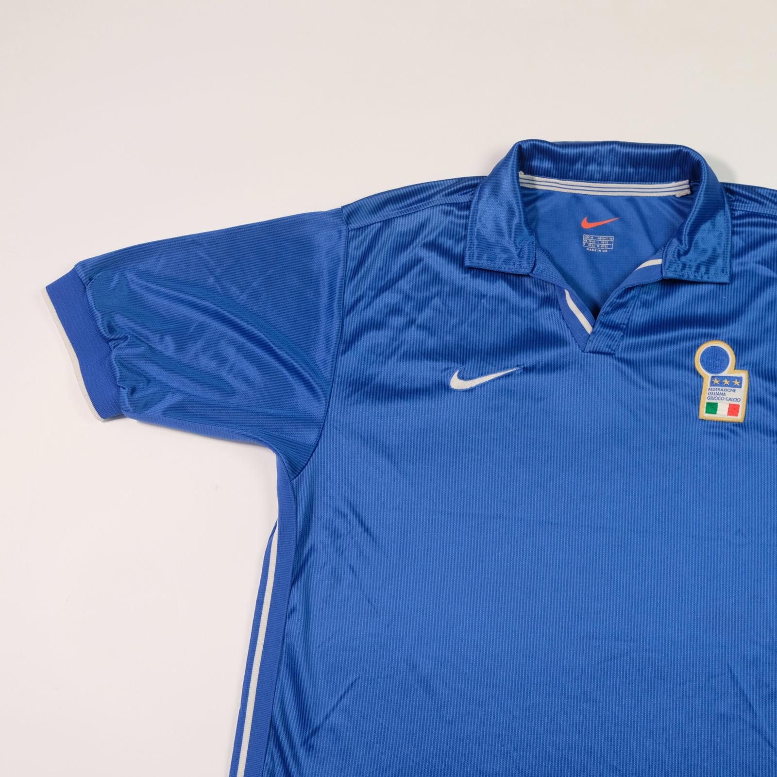Nike 1997/98 Italy Home Shirt Nike (S) Size US S / EU 44-46 / 1 - 3 Thumbnail