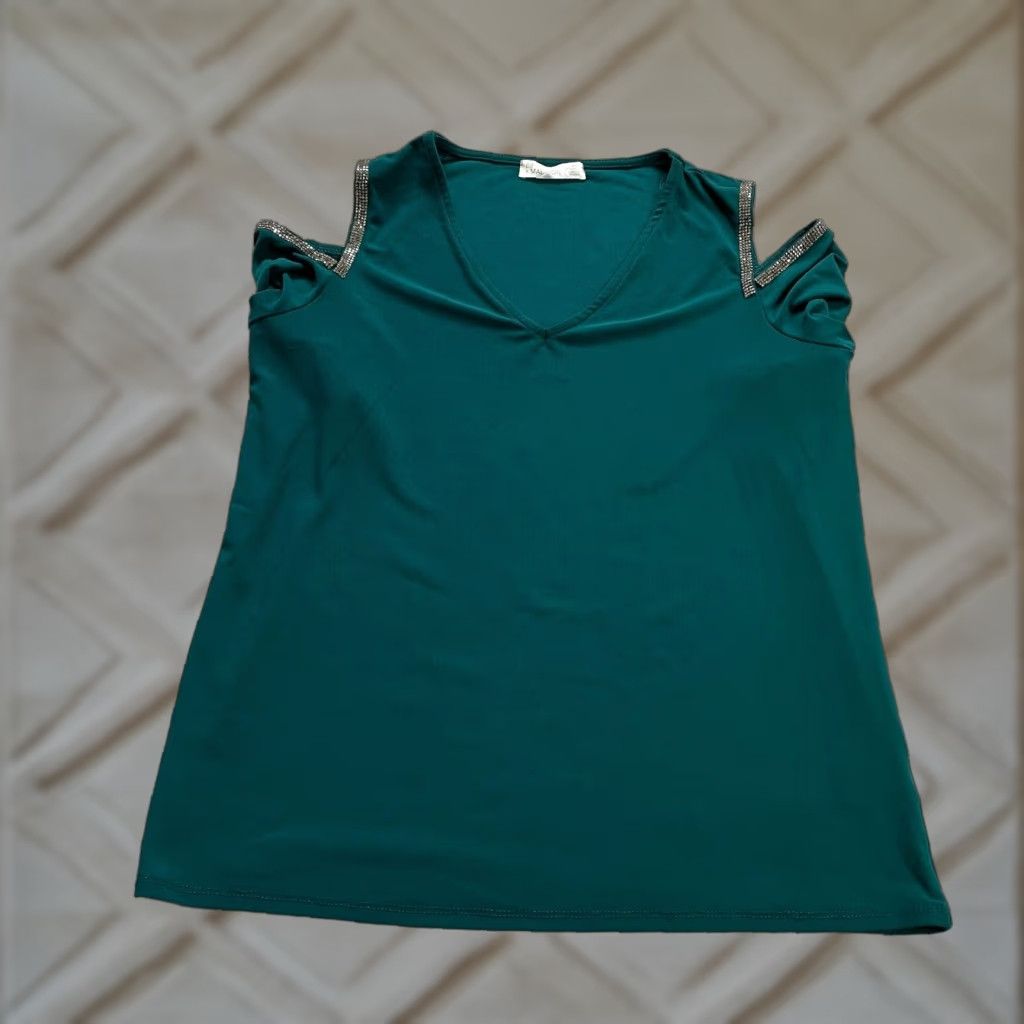 Vintage 18TH + Madison Blouse Womens S Green Rhinestone V-Neck Casual Cold Shoulder Size S / US 4 / IT 40 - 1 Thumbnail