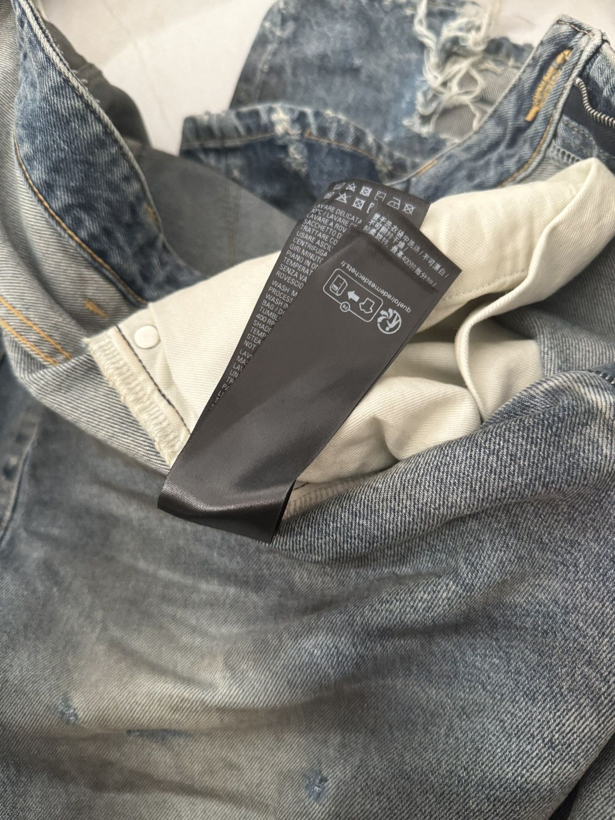 Balenciaga *RARE* Balenciaga SS23 Mud Oil Spilled Denim Baggy Version Size US 36 / EU 52 - 14 Thumbnail