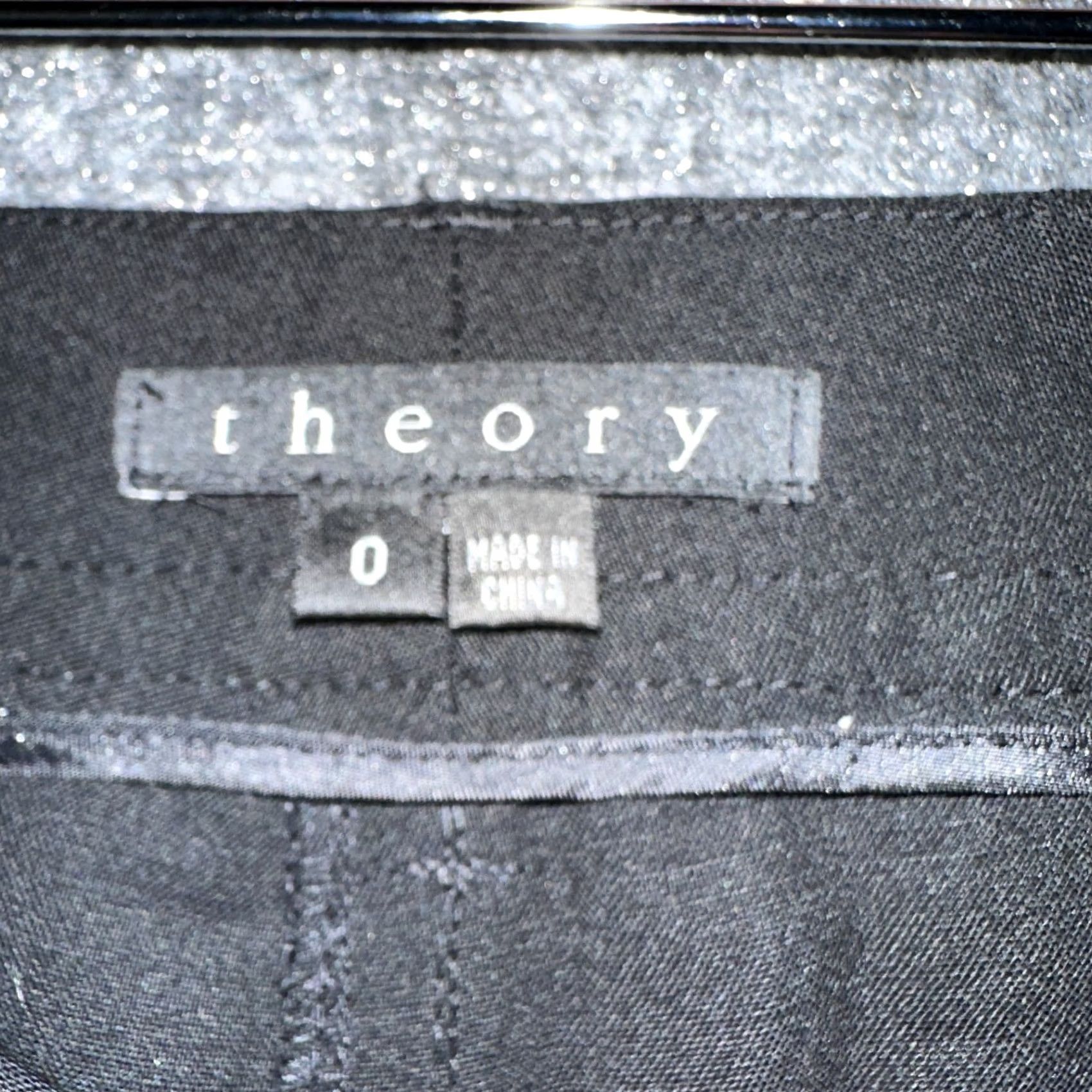 Theory Theory Pants Womens 0 Black Wool Stretch Straight Leg Crop Pockets Cuffed Zip Size 25" / US 0 / IT 36 - 4 Thumbnail