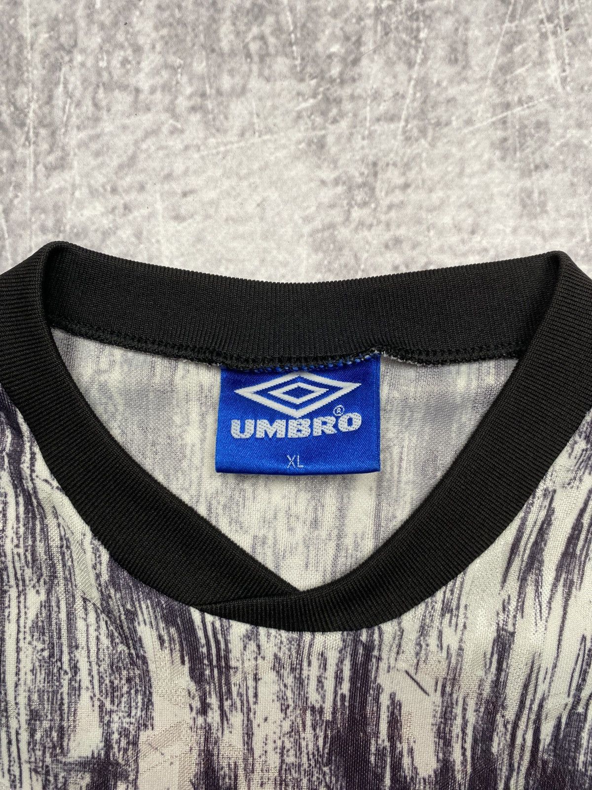 Umbro Rare vintage Umbro Honda six football jersey long sleeve Size US XL / EU 56 / 4 - 6 Thumbnail