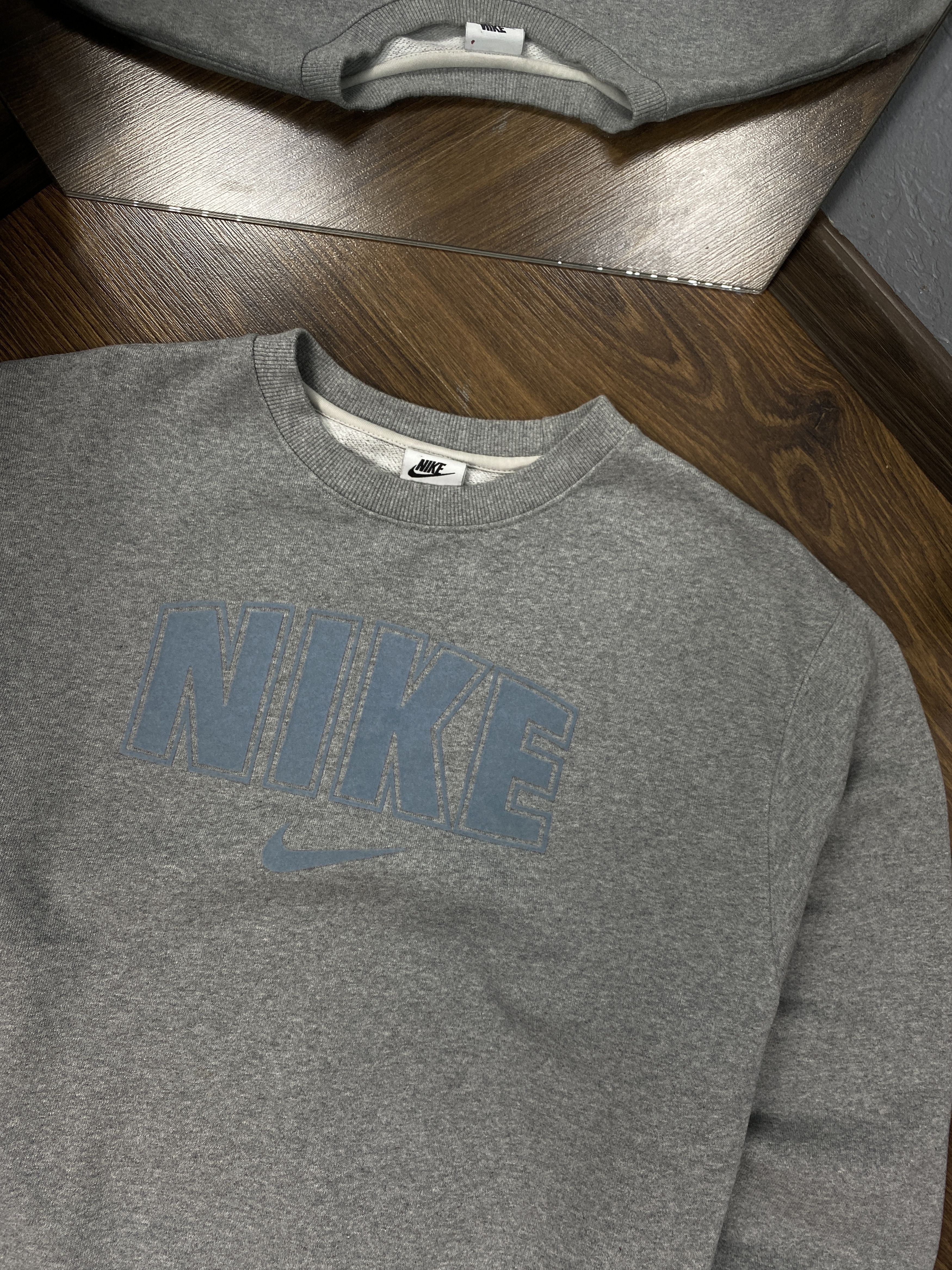 Nike Nike Mens Big Logo Swoosh Crew Neck Sweatshirt Size US L / EU 52-54 / 3 - 2 Thumbnail