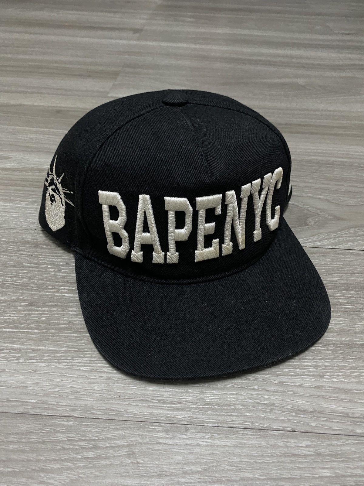 Bape RARE - BAPE NEW YORK NYC EXCLUSIVE Size ONE SIZE - 1 Thumbnail