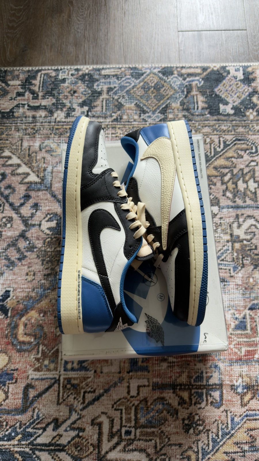 Fragment Design × Jordan Brand Air jordan 1 low fragment x Travis scott Size US 9 / EU 42 - 6 Thumbnail