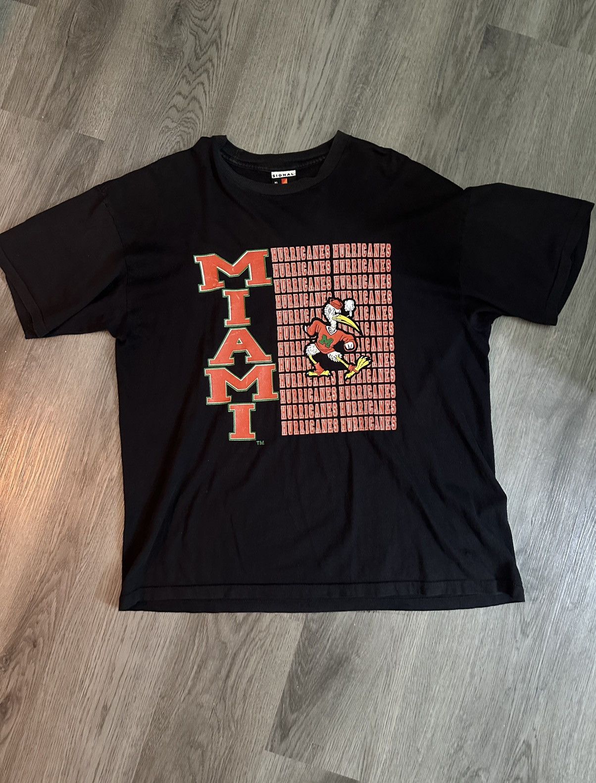 Other Miami hurricane vintage shirt Size US XL / EU 56 / 4 - 1 Thumbnail