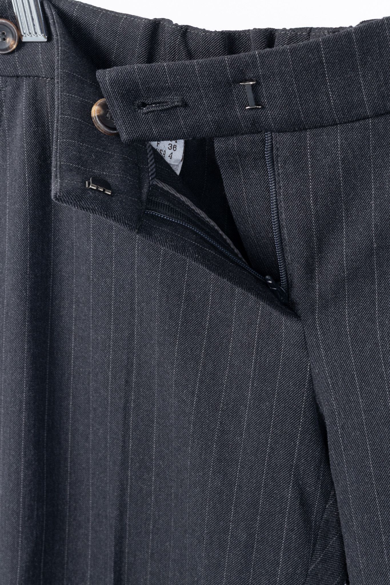 Brunello Cucinelli Brunello Cucinelli Wool-Blend Pinstripe Knee-Detail Trousers Size 27" / US 4 / IT 40 - 9 Thumbnail