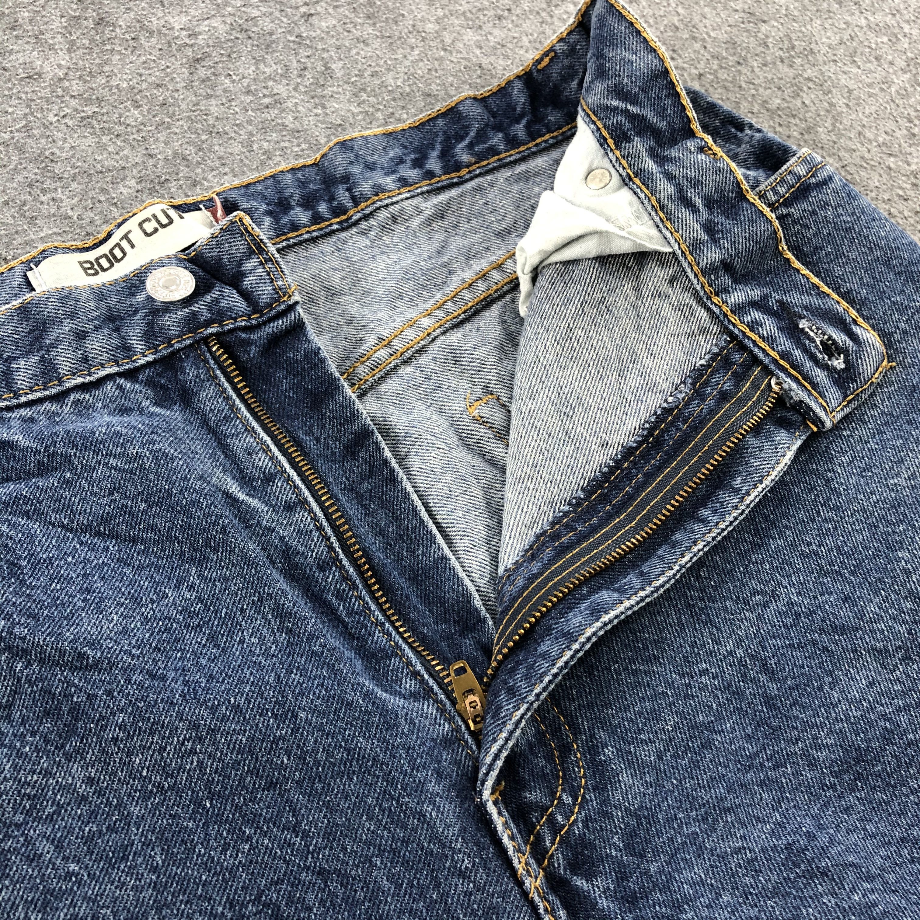 Levi's Faded Blue Vintage Levis 517 Jeans Flared Denim-J1006 Size US 34 / EU 50 - 7 Thumbnail